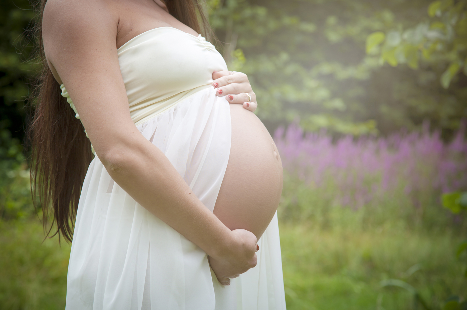 maternity photographer bournemouth.jpg