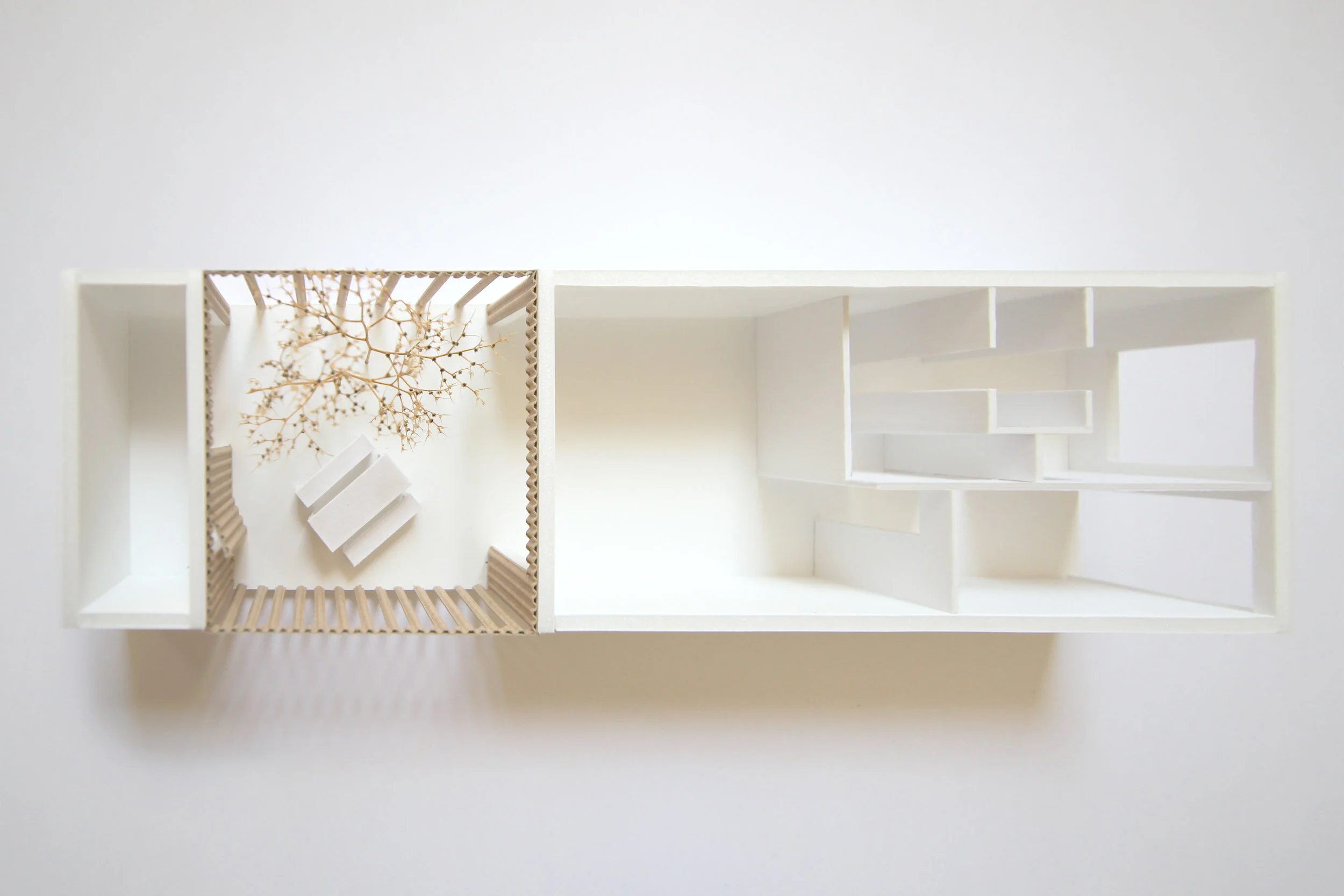 Q house maquette small.jpg