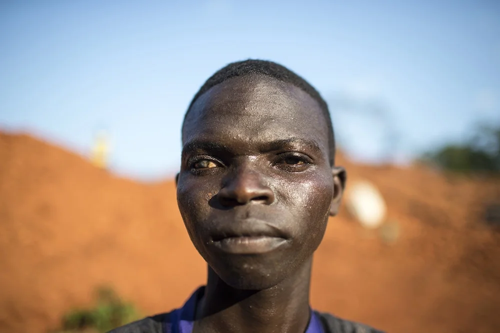 Looking For Diamonds In War-Torn Central African Republic - VICE MAGAZINE