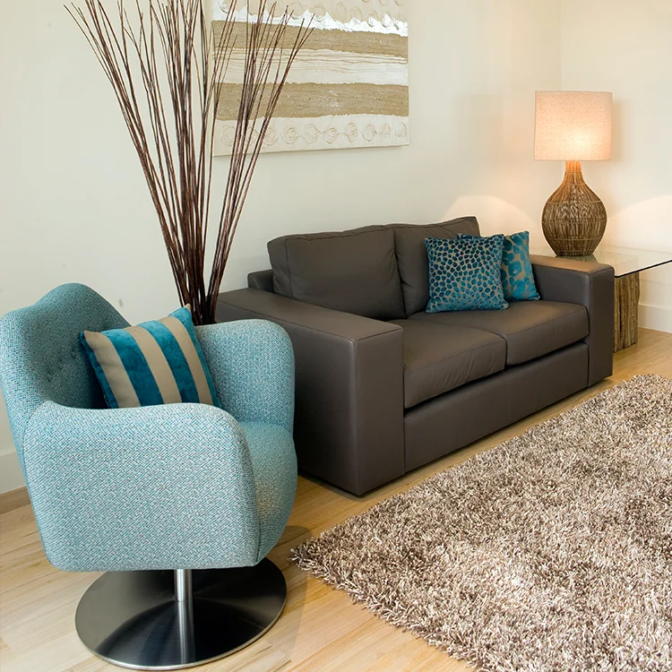 04_Living Room.jpg