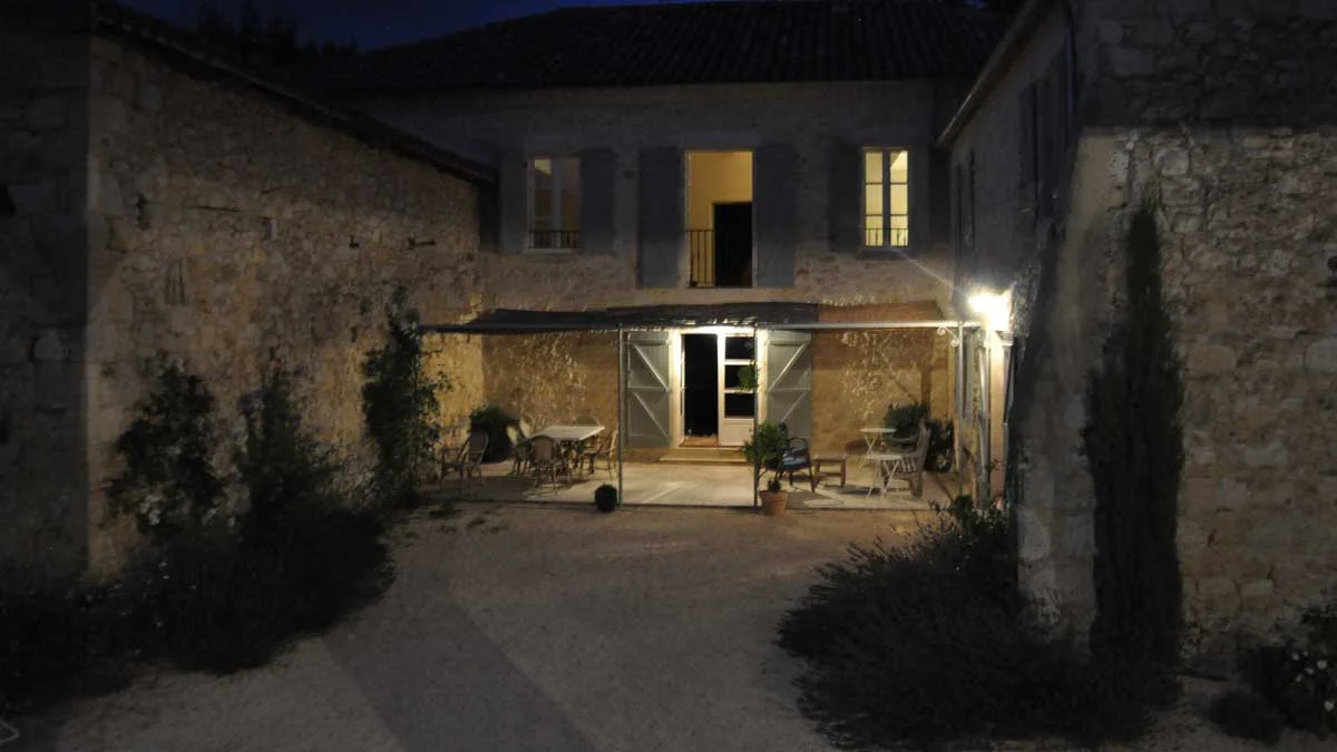 terrace-01.jpg
