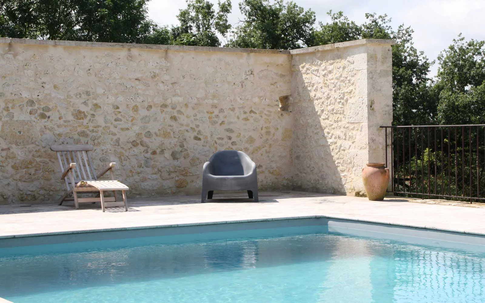 pool-003.jpg