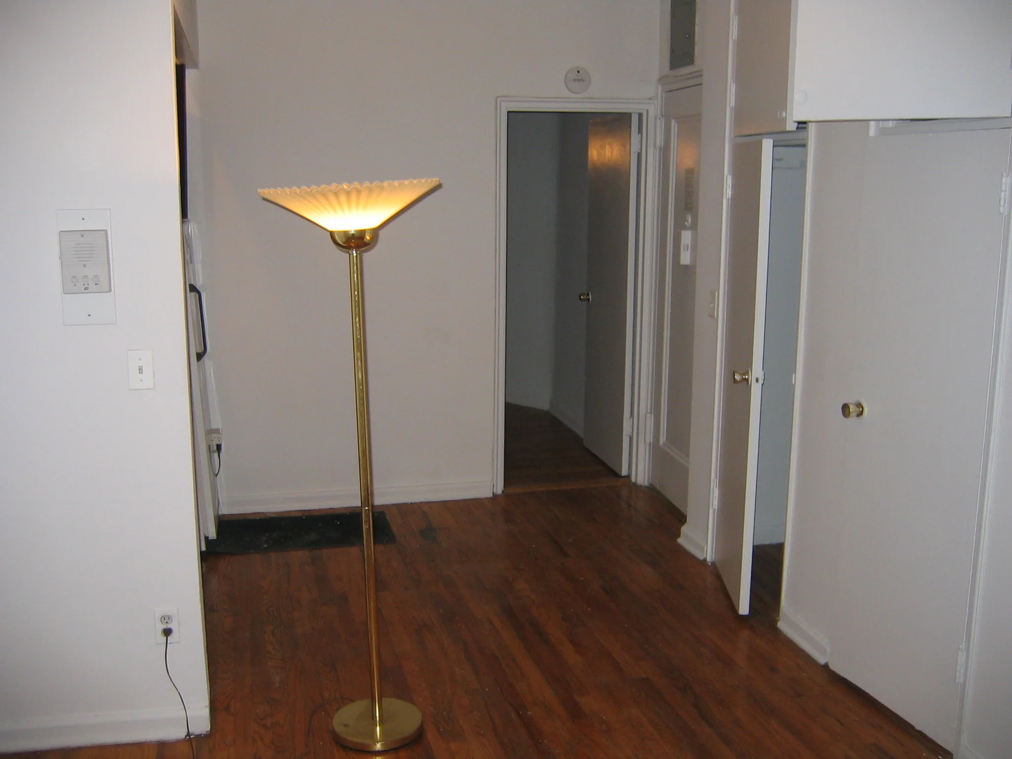 308 e 90th 4D 002.jpg