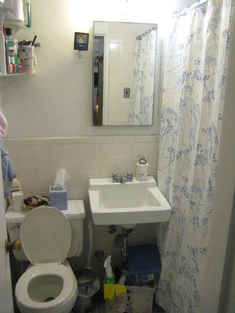 Bathroom.JPG