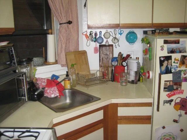 Kitchen2.JPG