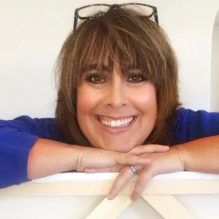 Julie Hamilton pic.jpg