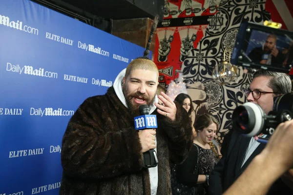 DailyMail+com+Elite+Daily+Holiday+Party+Jason+tN6CGDHJ8Epl.jpg