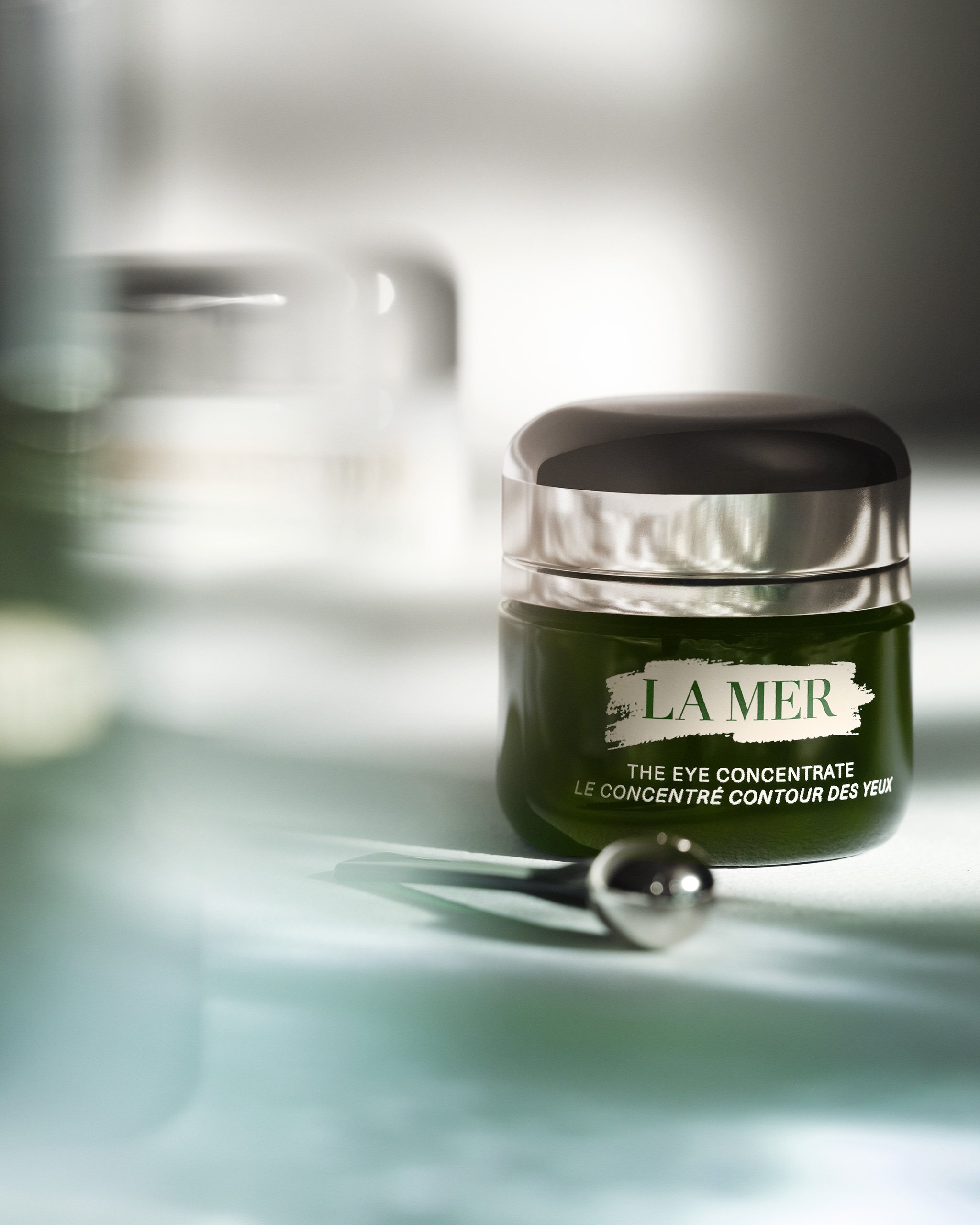  La Mer,    Creative Derection: Bess Yoham.  Art Direction: Nicole Argento.  Photo Production: Hope Oliver.  Set Design: Noemi Bonazzi.                                         