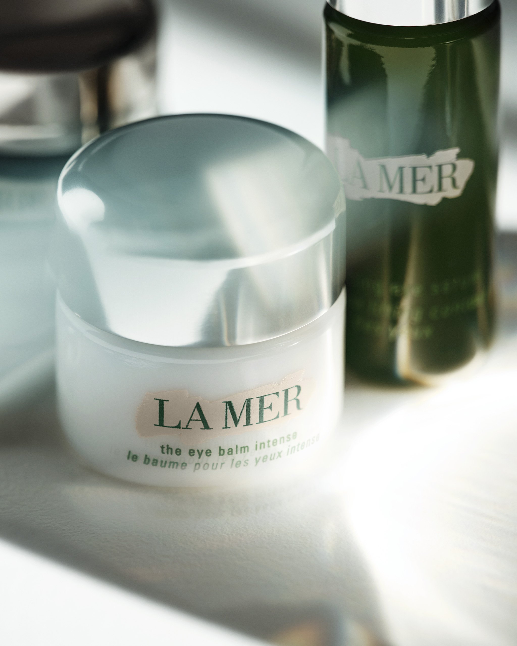  La Mer,    Creative Derection: Bess Yoham.  Art Direction: Nicole Argento.  Photo Production: Hope Oliver.  Set Design: Noemi Bonazzi.                                         