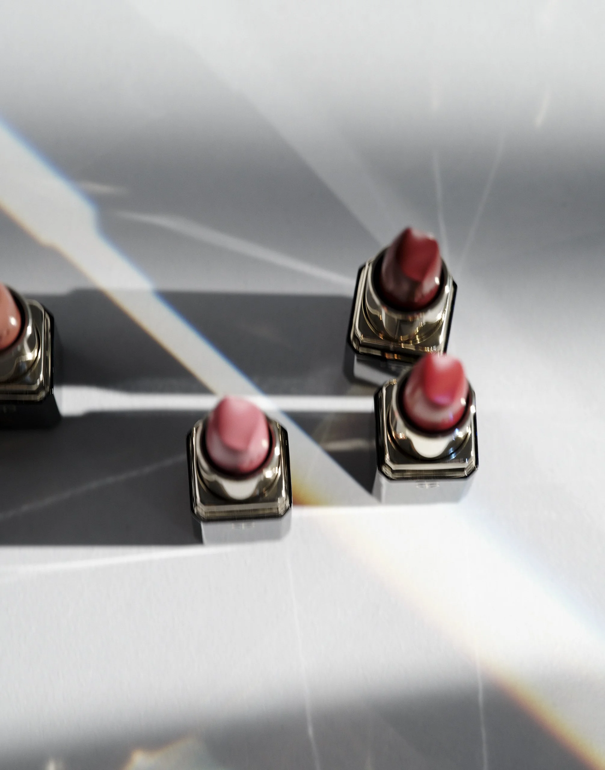  Cle de Peau.                                       
