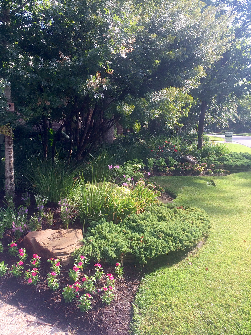 landscape-beds-stone-best-landscaper-the-woodlands,-tx-houston-top-montgomery-luxury-magnolia-trees-lawn-care-maintenance-mow-lawn-service-design-installation.jpg