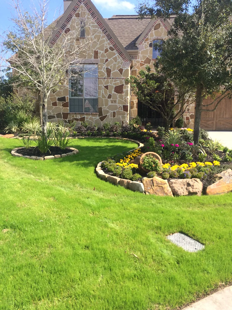 landscape-design-install-build-landsacper-the-woodlands-maintenance-irrigation-sprinklers-spring-envy-exteriors.jpg