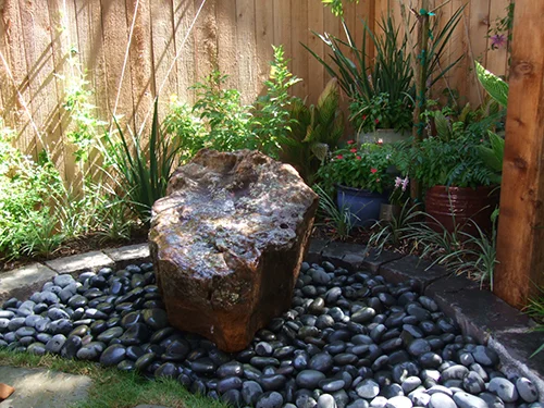 moss-rock-bouilder-water-feature-fountain-courtyard-landscape-landscaping-ideas-back-yard-houston-custom-design-build-builder-the-woodlands-the-woodlands,-gx-spring-houston-montgomery-cypress-company-landsacpe-best-top.jpg