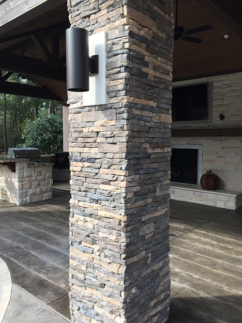 outdoor-kitchen-stone-columns-dry-stack-coronado-cultured-limestone-hill-country-wood-stamped-concrete-cedar-the-woodlands-tx-houston-spring-cypress-conroe-memorial-best-pool-landscape.jpg