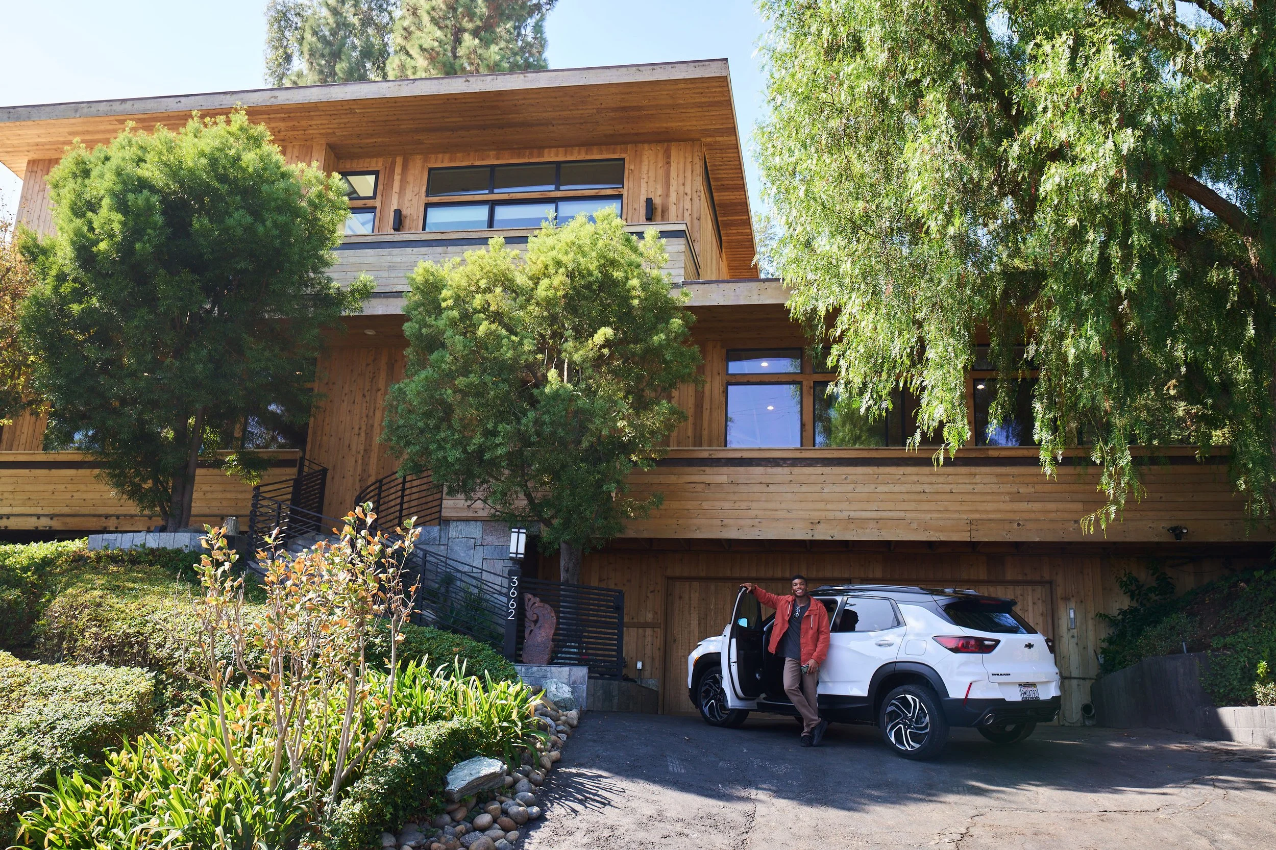 0927_VWH_CarGurus_Location1_exteriors25229.jpg