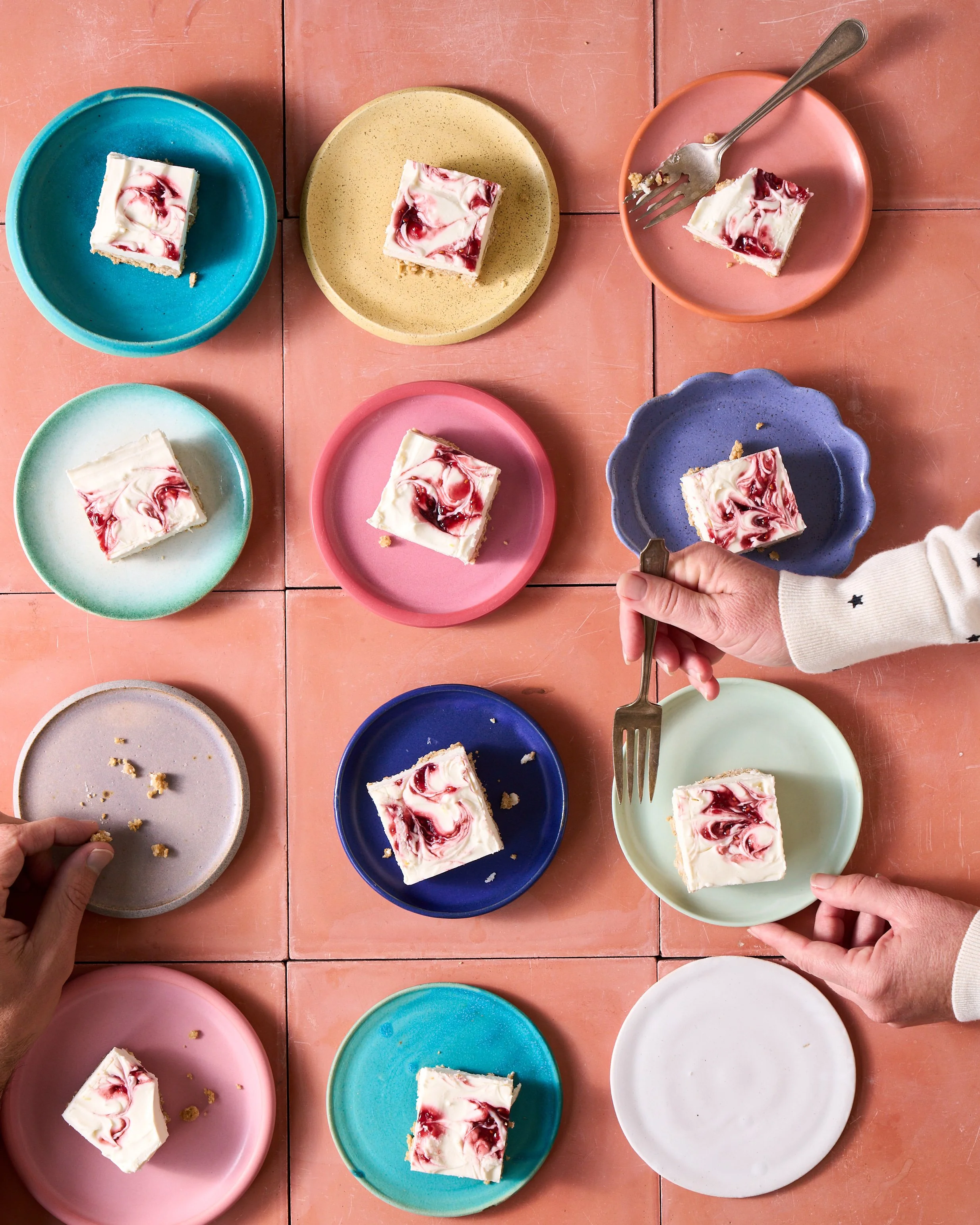 _VICTORIAWALLHARRIS_COOKBOOK_PHOTOGRAPHER0924_VWH_YouCanMakeThis_LemonCheesecakeBites_0772.jpg