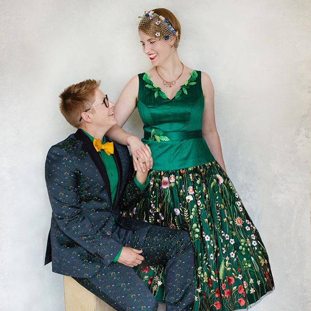 Seeing the wonderful posts by @shaunadaniellephoto inspired us to share too!  These two were so much fun to work with, and this green dress was a delight 💚 Photos: @amy.paine