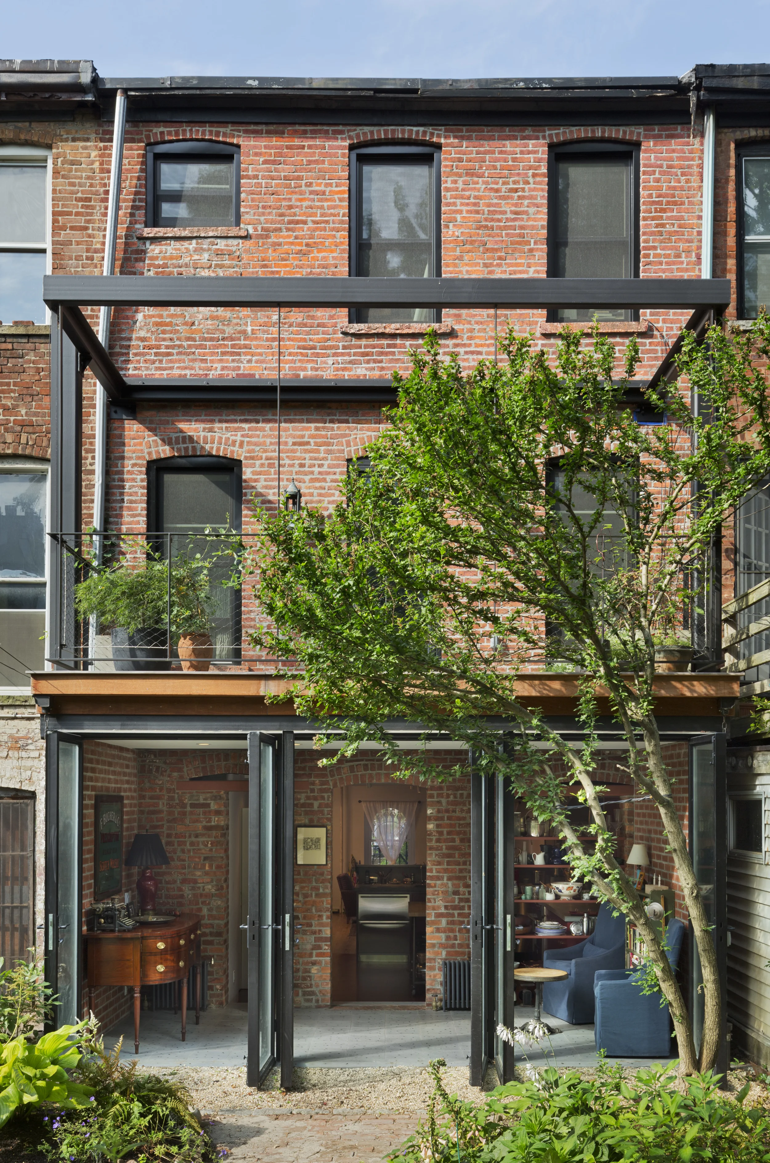  PROJECT TEAM:  Deborah Gans with Isobel Herbold of Gans Studio  Shuming Li of Brighton Construction    