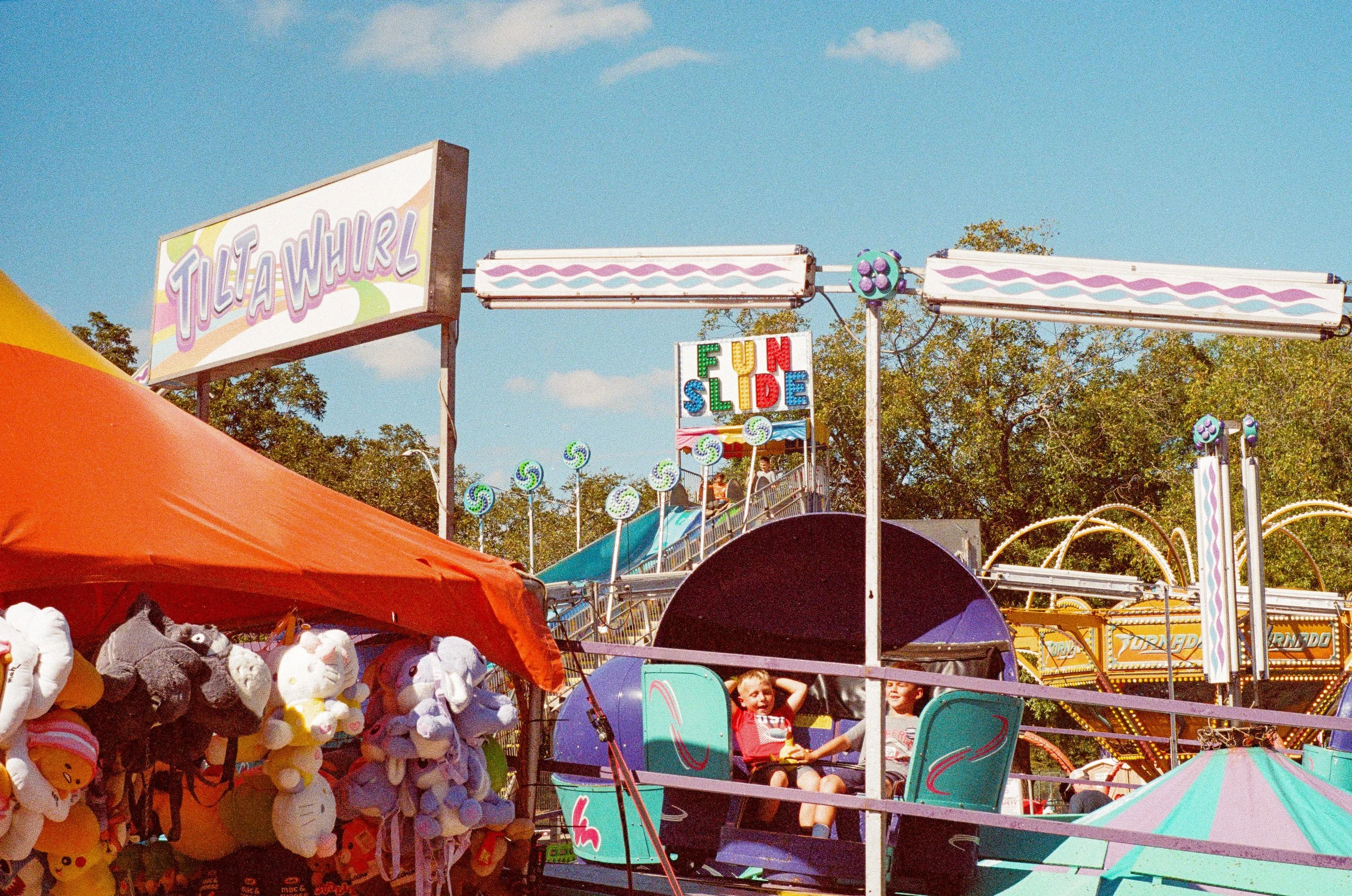 20241118_Lomo800_v01-09.jpg