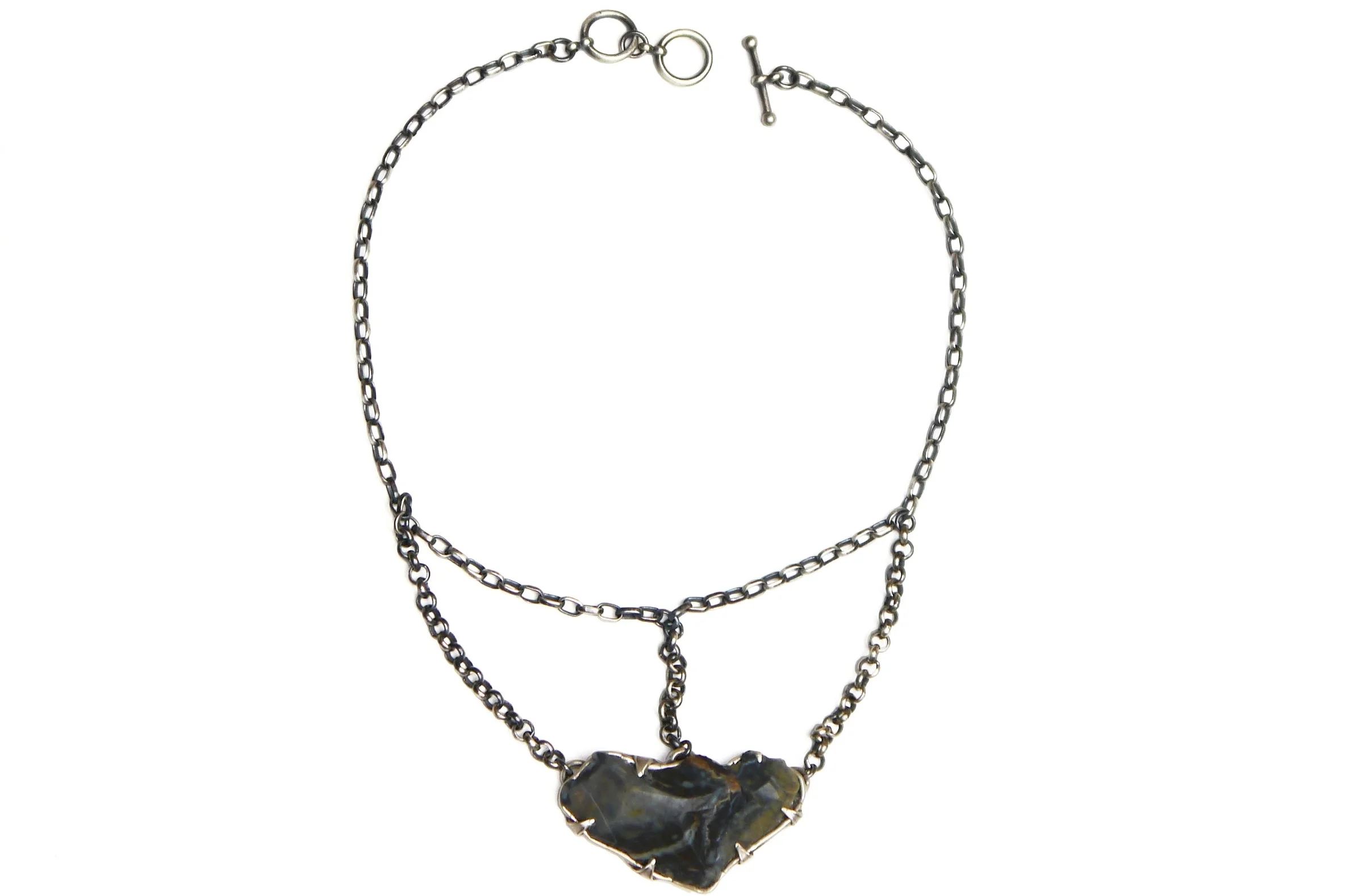 caitlin-cimino-sustainable-necklace-arrowhead