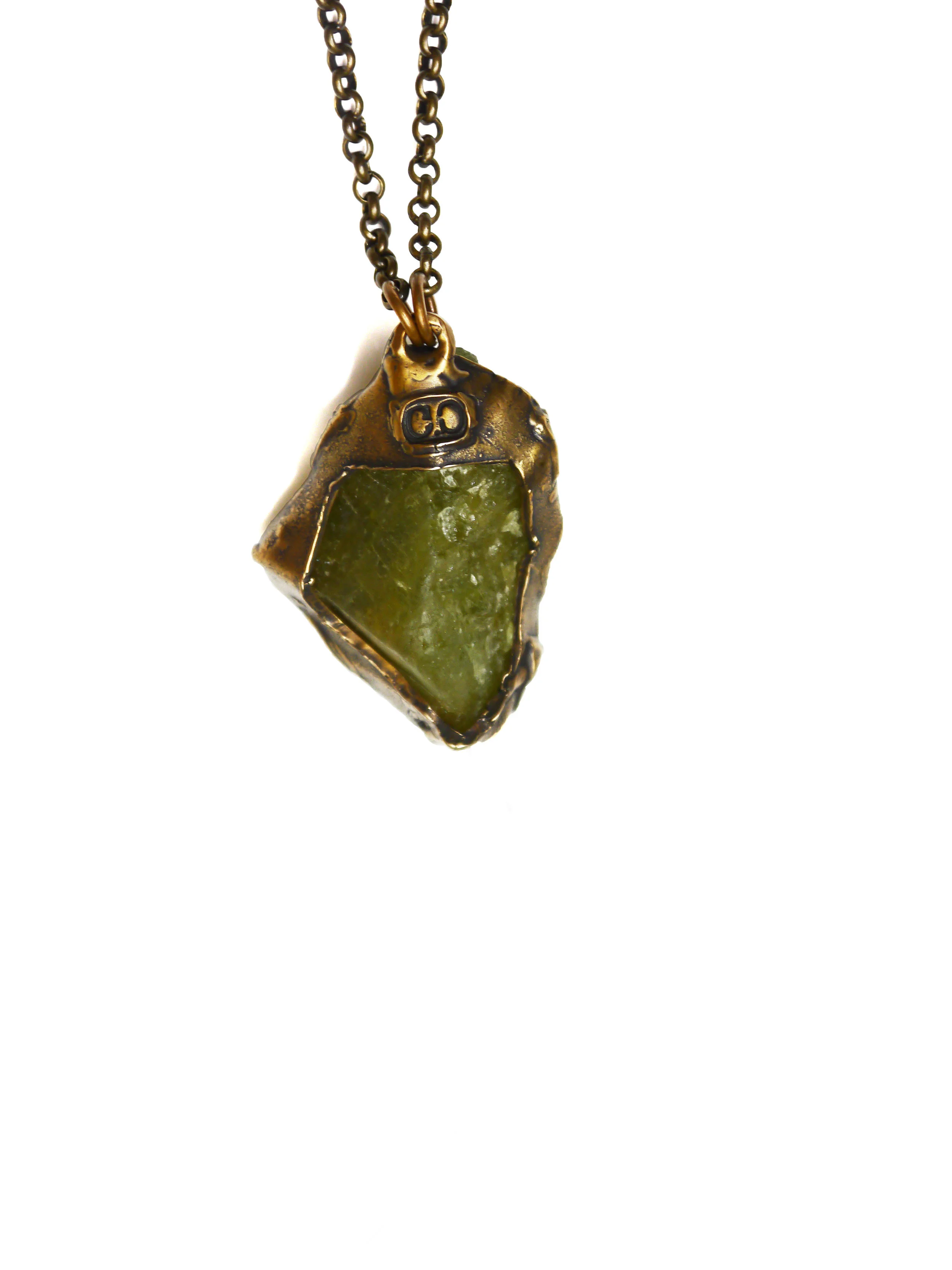 caitlin-cimino-sustainable-necklace-aquamarine