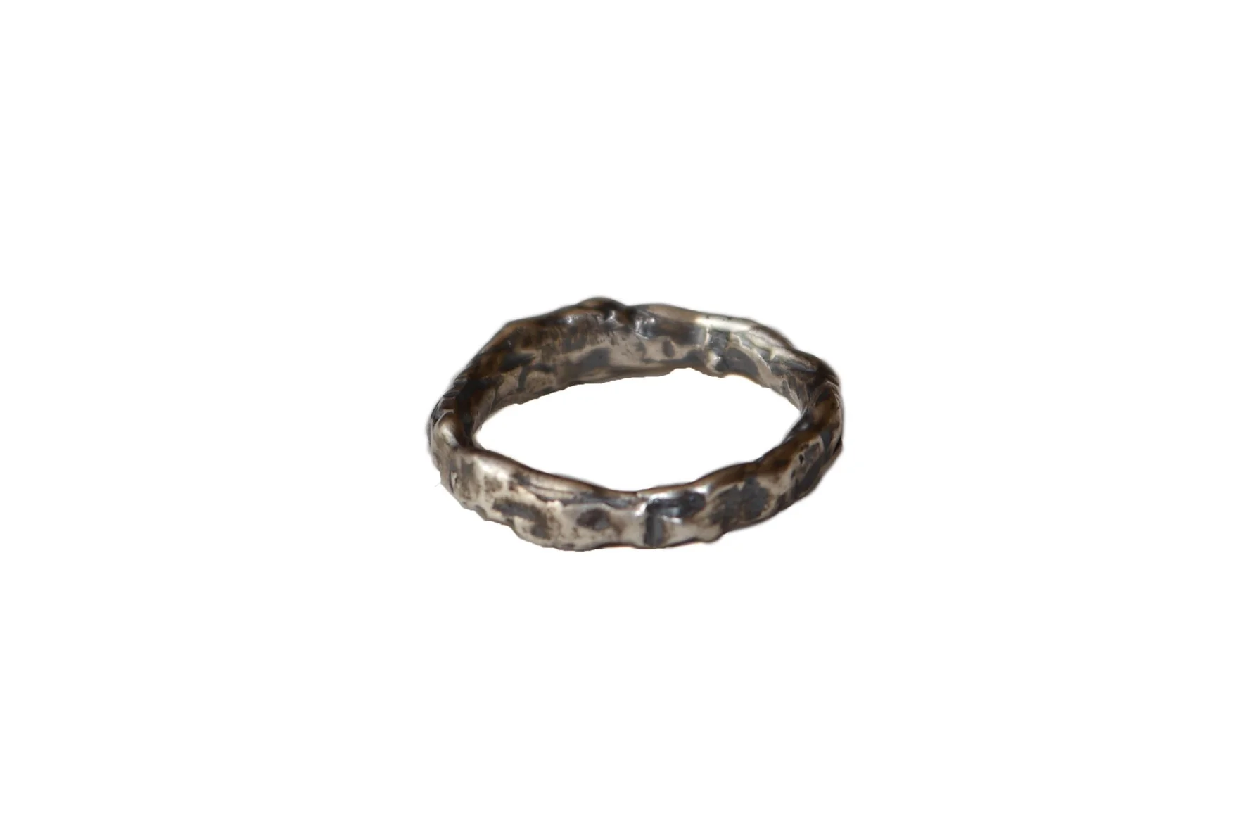 caitlin-cimino-silver-sustainable-ring-wedding-band