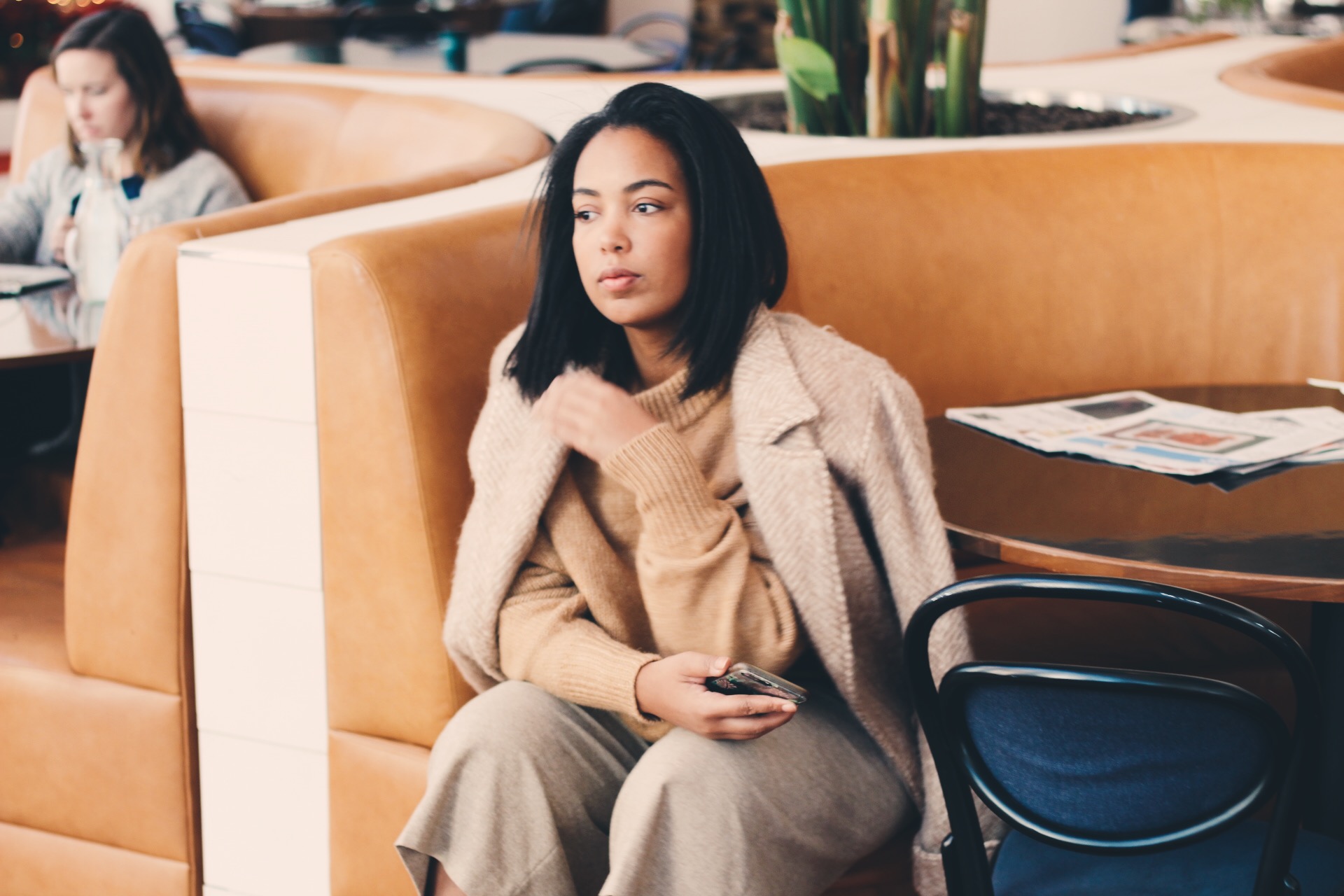 Durham-Hotel-Robinson-Style-Zara-sweater-wool-culottes-vintage-herringbone-wool-coat-metallic-green-pumps-9.JPG