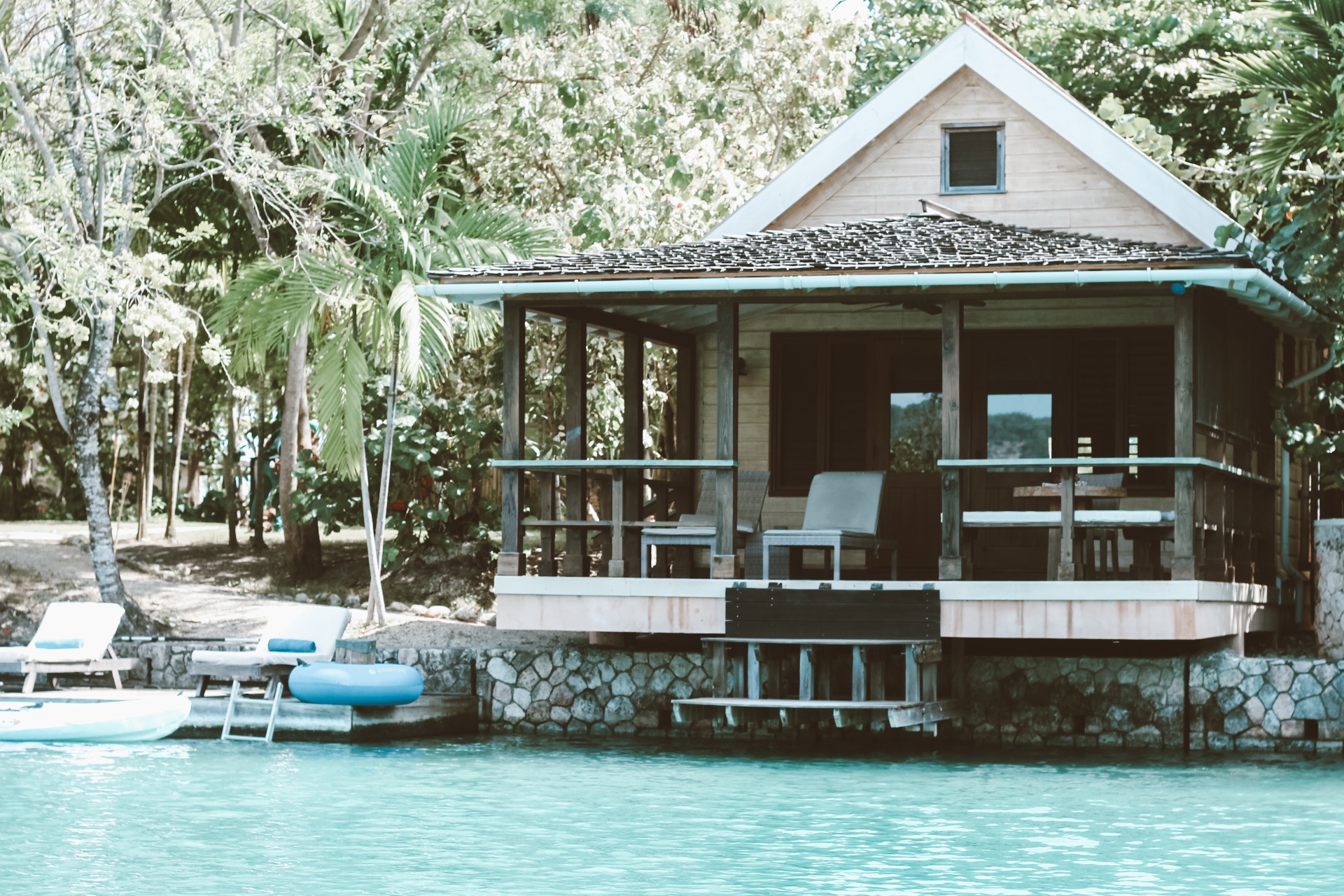 GoldenEye Lagoon Cottages