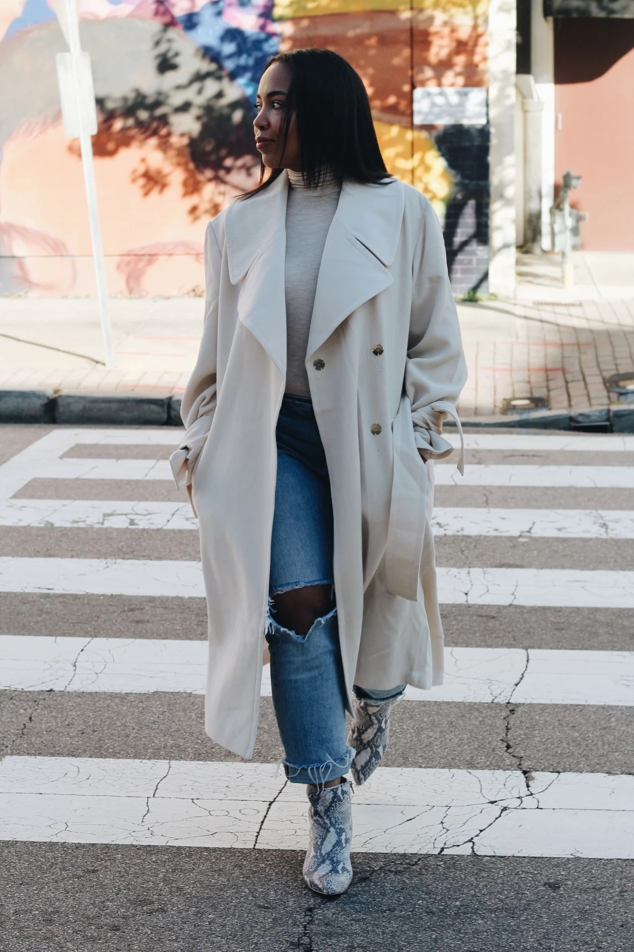 snakeskin boots trend