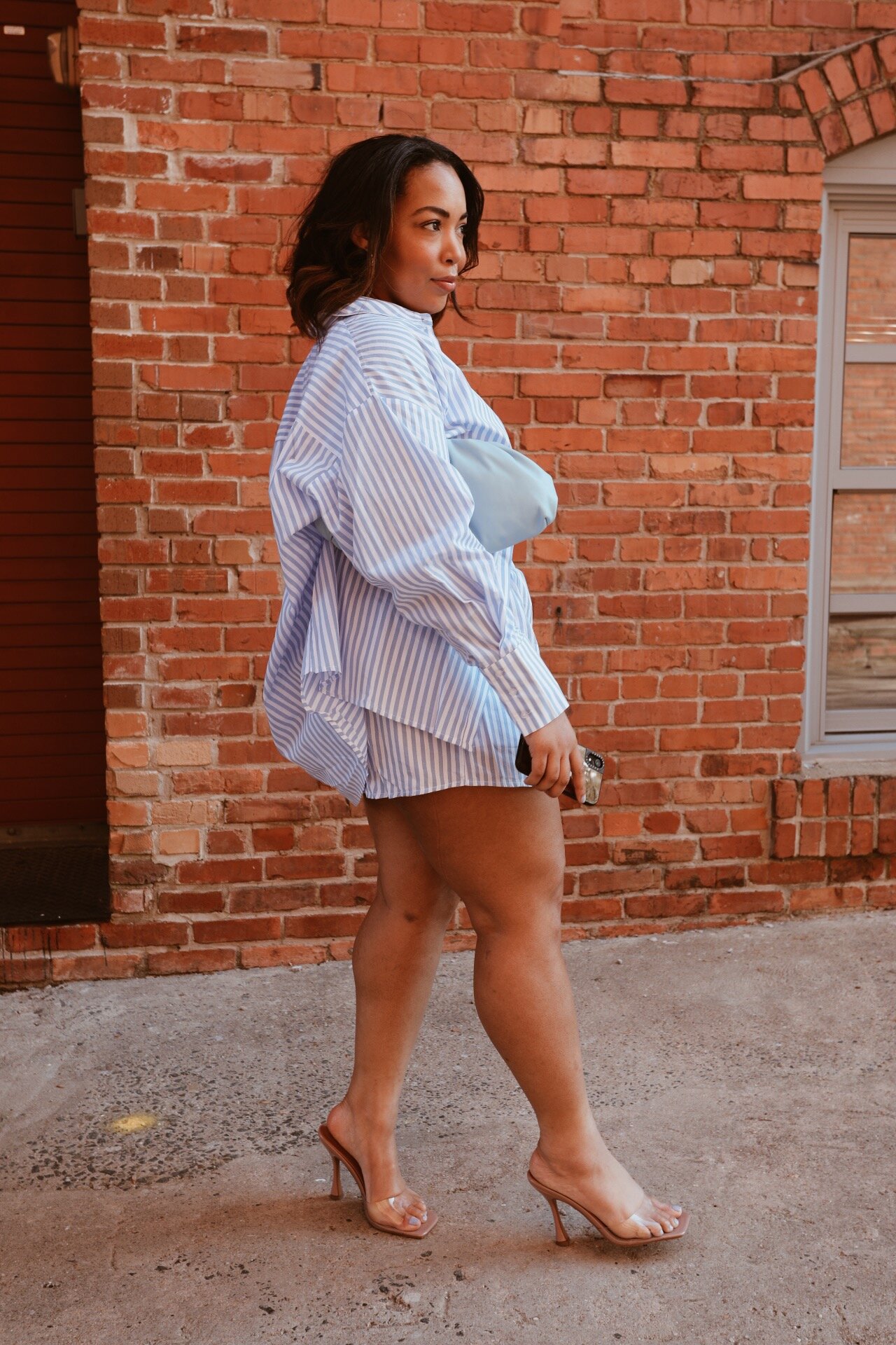 Lioness-boyfriend-stripe-shirt-shorts-aerie-no-bs-tank-asos-clear-mules-macy-blue-cloud-clutch-5.jpg