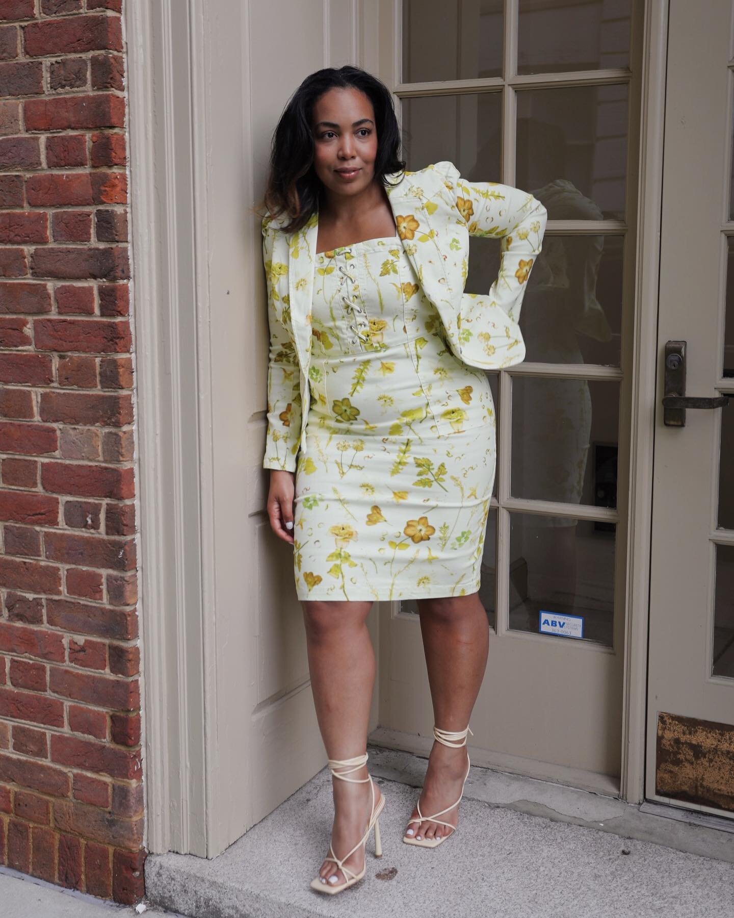 Hey guys! I have loved sharing my favorite finds from @macys for the past few months. #ad Today I&rsquo;m back to share another chic look and to let you know about Macy&rsquo;s Black Friday in July event! Not only can you find great pieces on sale, l