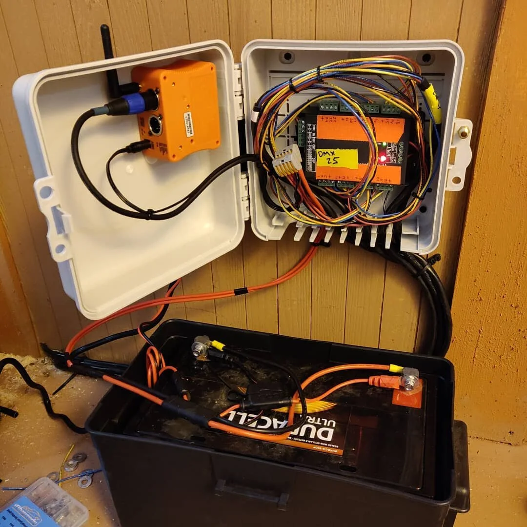 Set mounted control boxes are all wired up featuring a 100Ah battery and Show Baby 6 for wireless DMX
.
.
.
#theatre #theater #theatrelighting #lightingdesign #stagelighting #led #ledtape #wirelessdmx