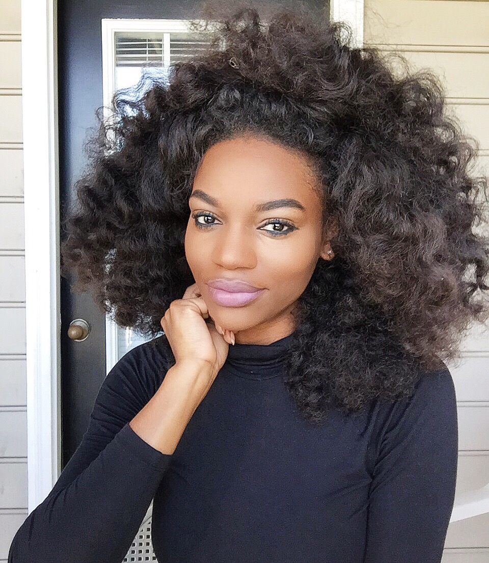 Maintaining Healthy Hair While Traveling