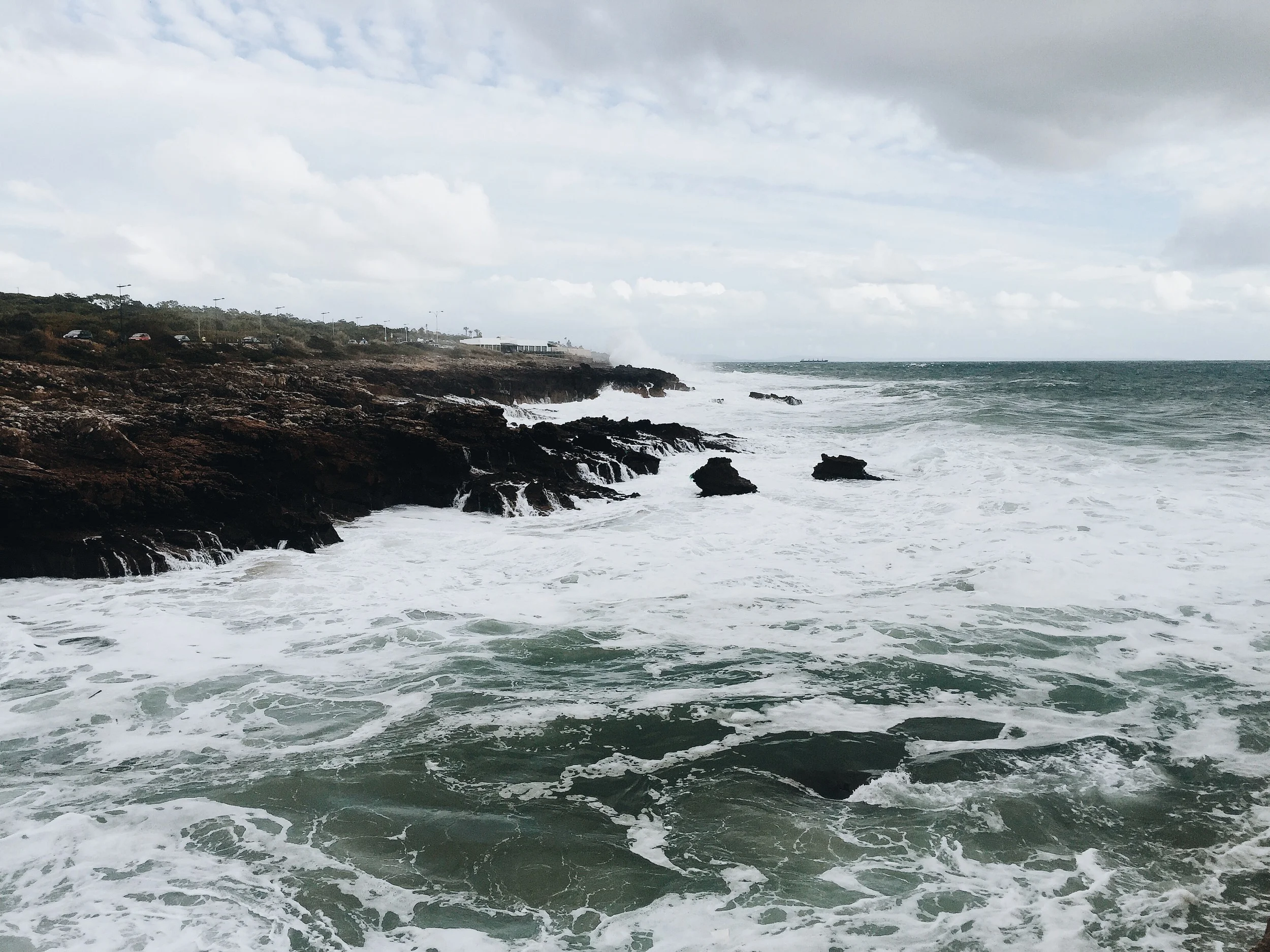 The Devil's Mouth, Cascais