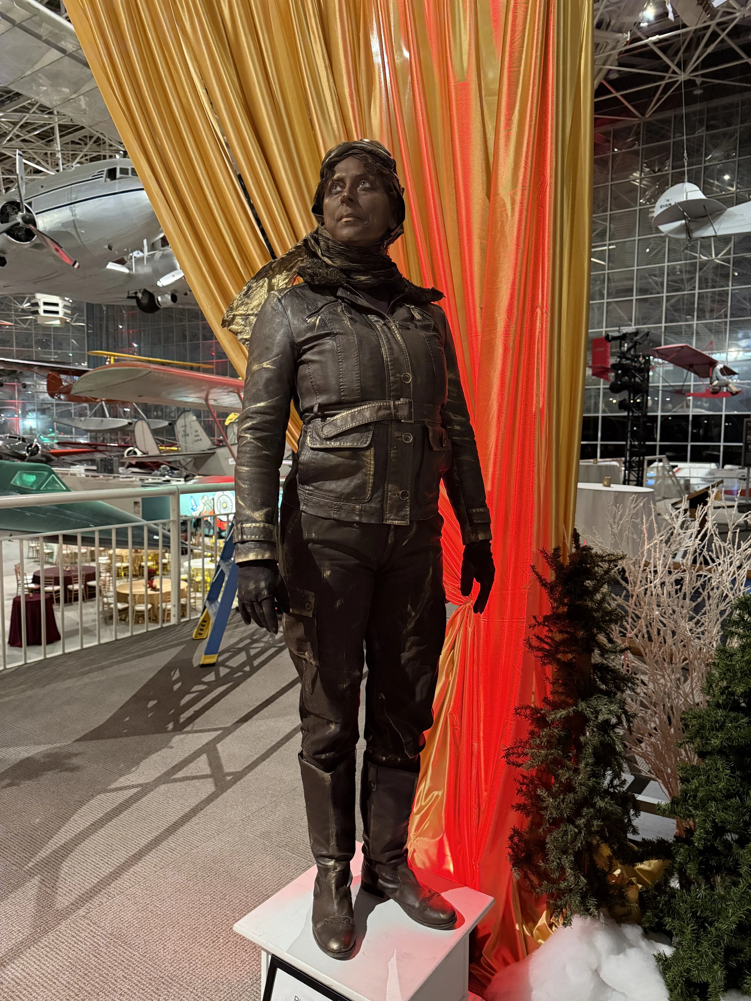 Amelia Earhart Living Statue The Great Surprisal.JPG