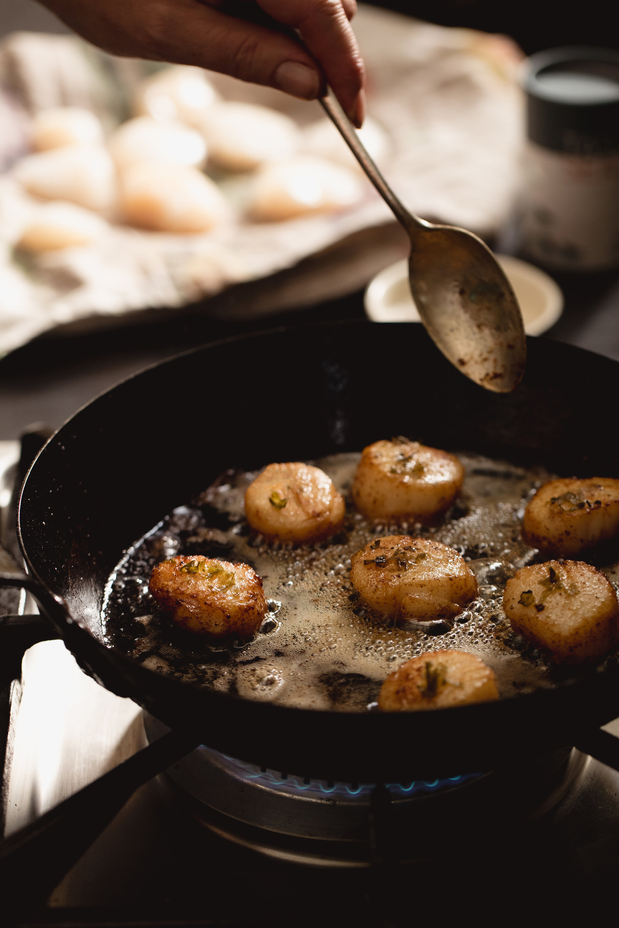 Pan Fried Scallops with Wakame Seaweed