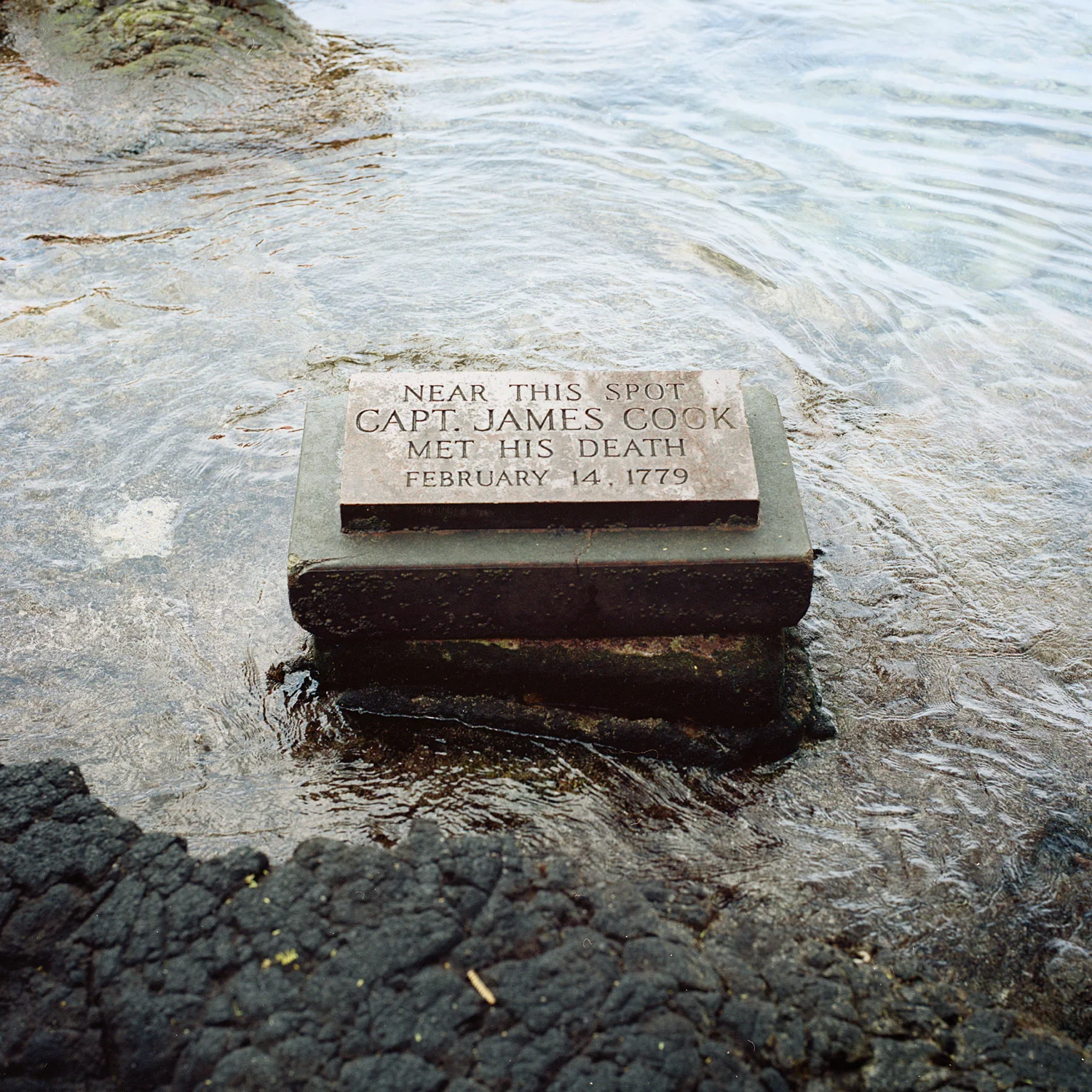 Kealakekua Bay, Hawai‘i 2012, archival inkjet print, 42 x 42cm.