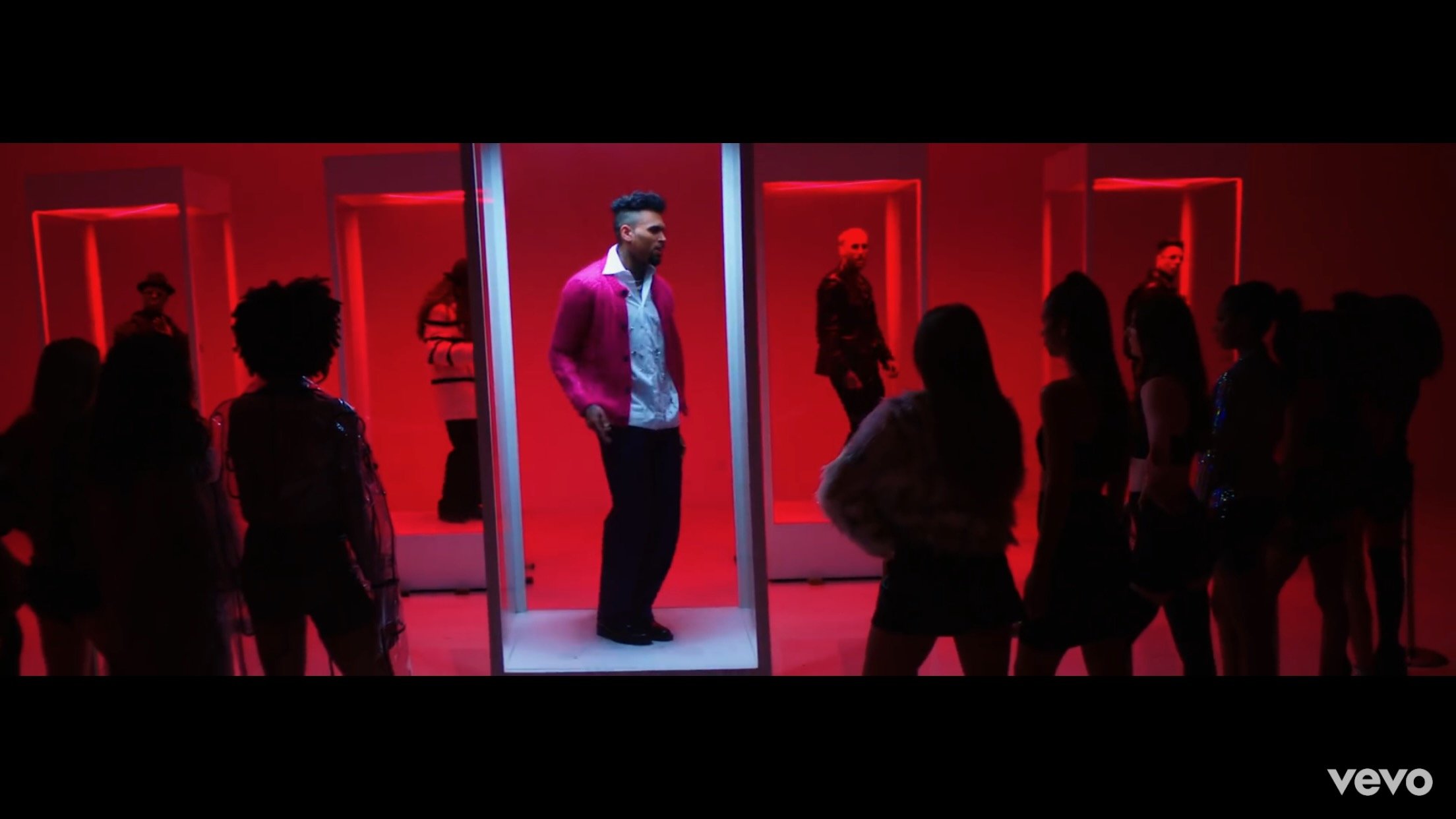 Chic set design for heat