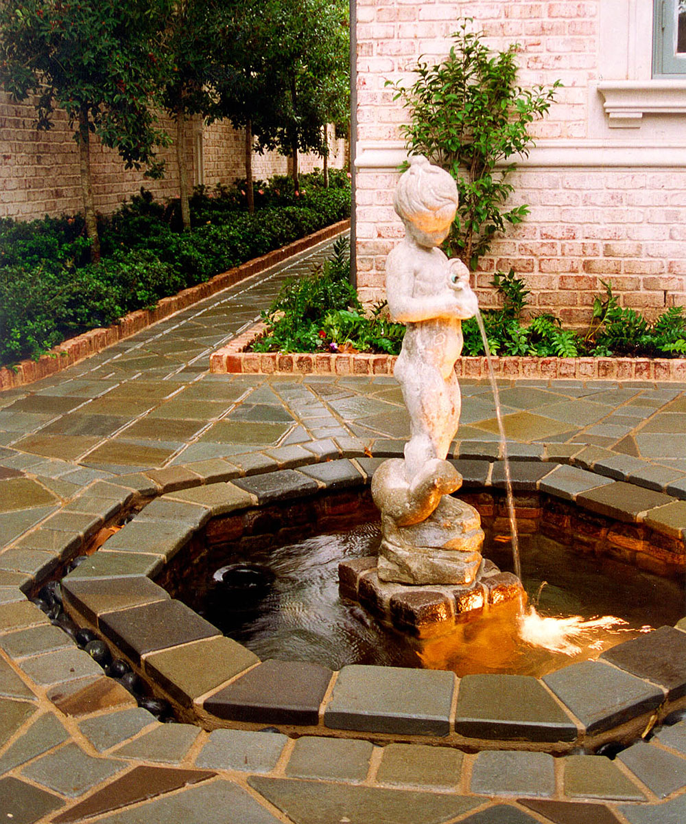 highland-park-residence-courtyard-fountain.jpg