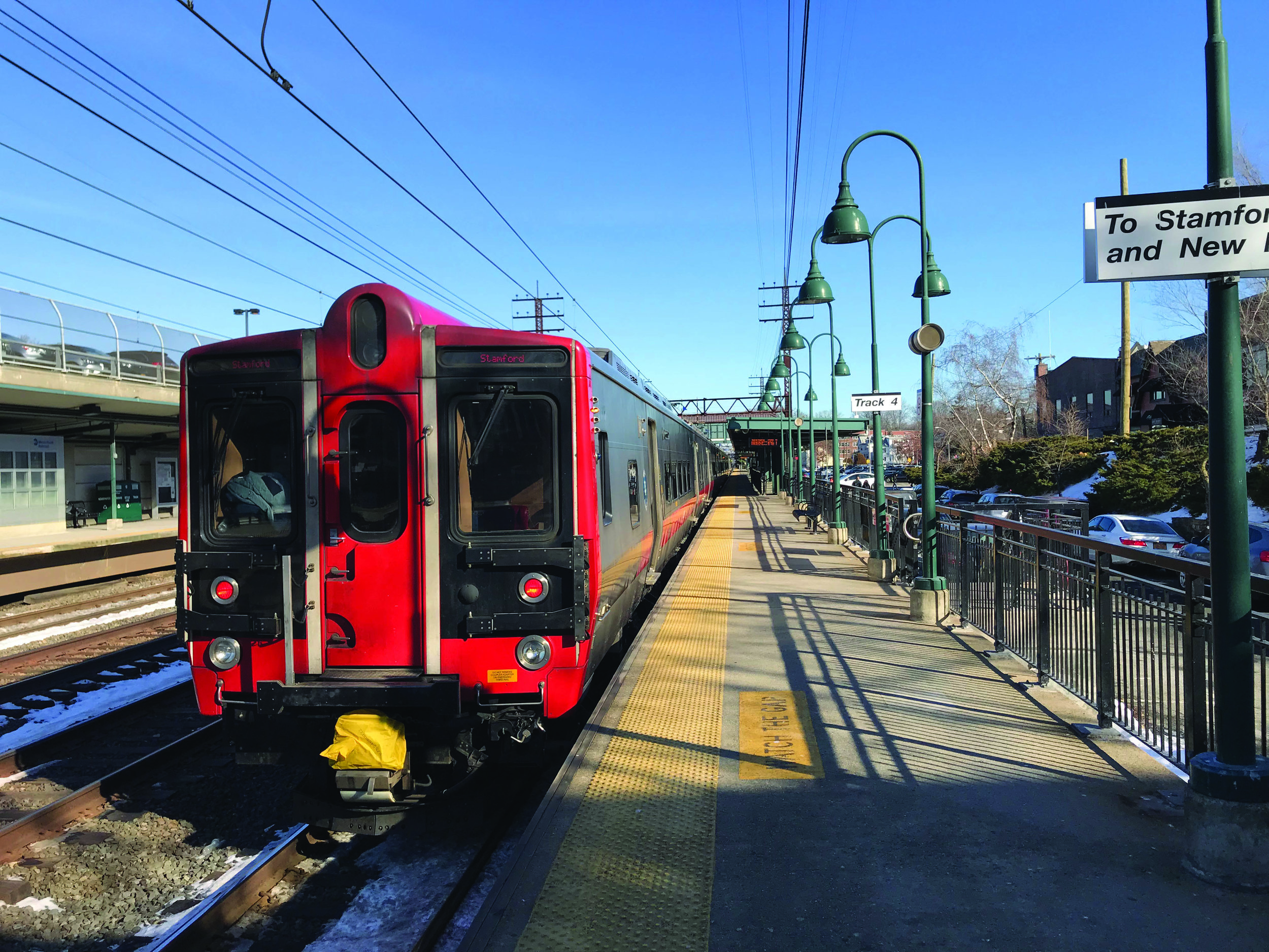 Metro North enables barrier-free universal access for riders with high-level platforms at all stations. This allows the use of modern EMUs with wide doors to speed boarding and reduce dwell time.