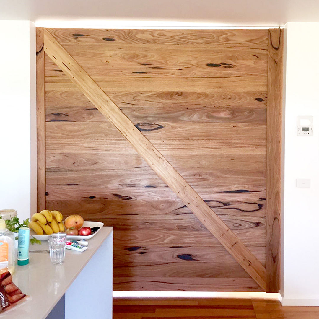 Messmate barn door