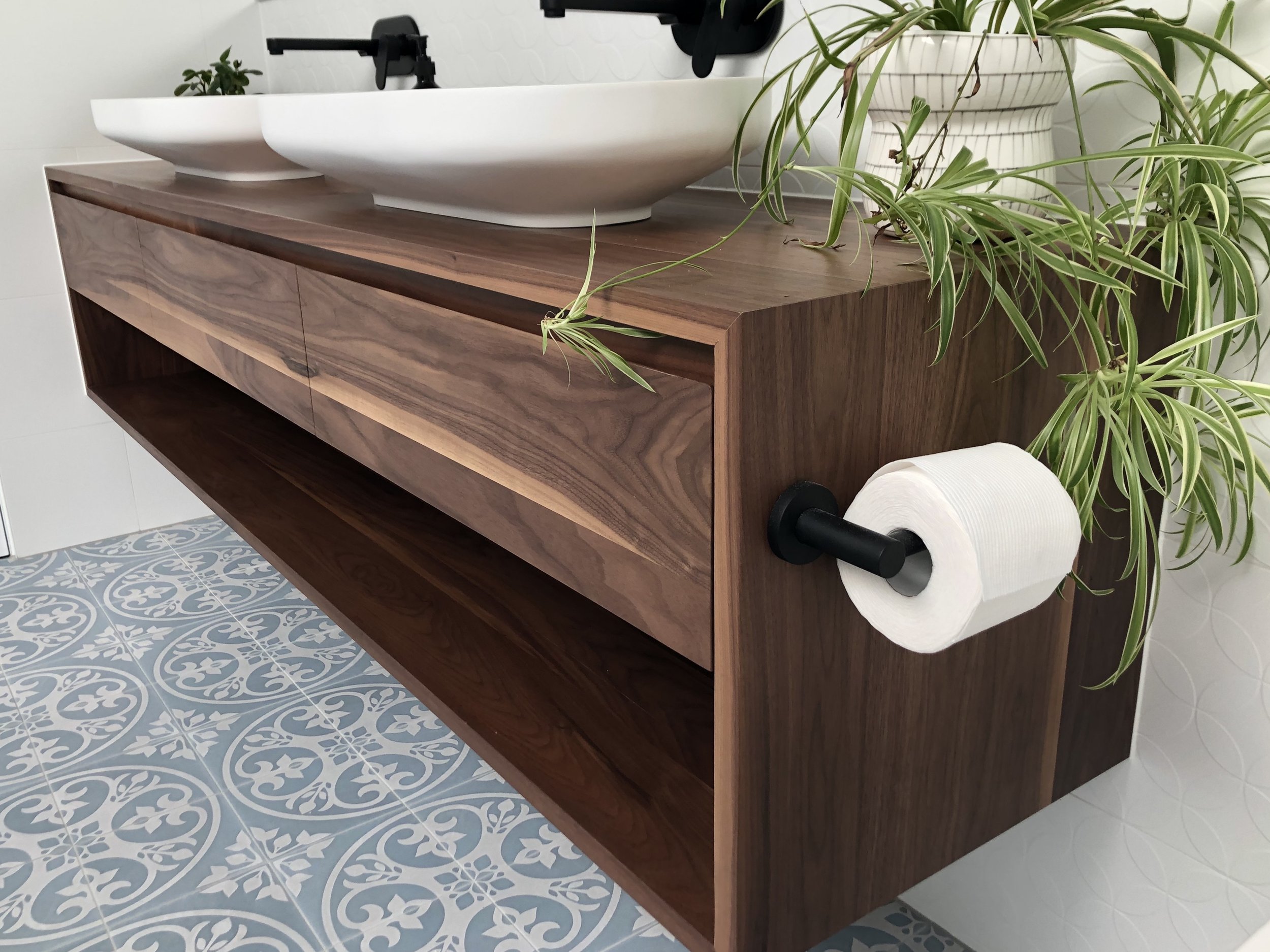 Minetti - Walnut - Kiama Vanity 3.jpg