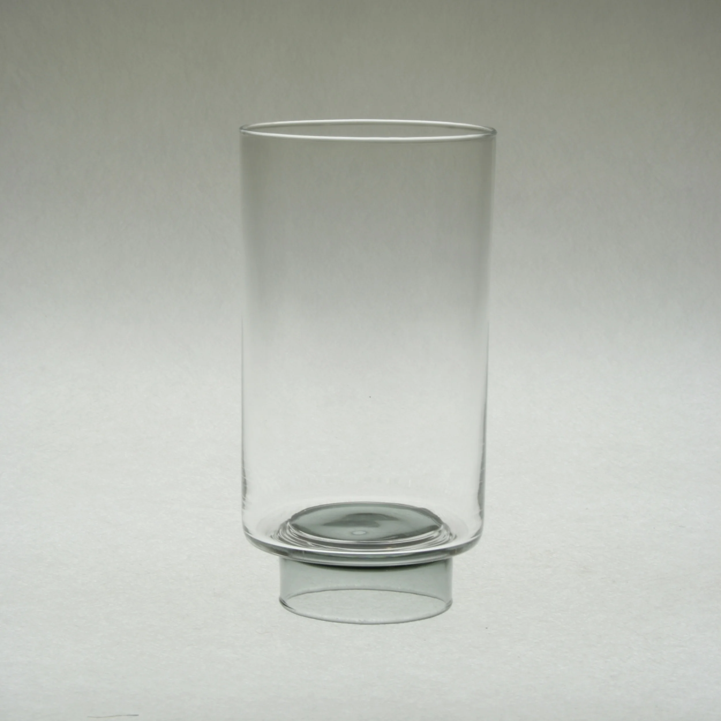 Arne.jon.jutremarnejon.drinking glasses.92.2.jpg