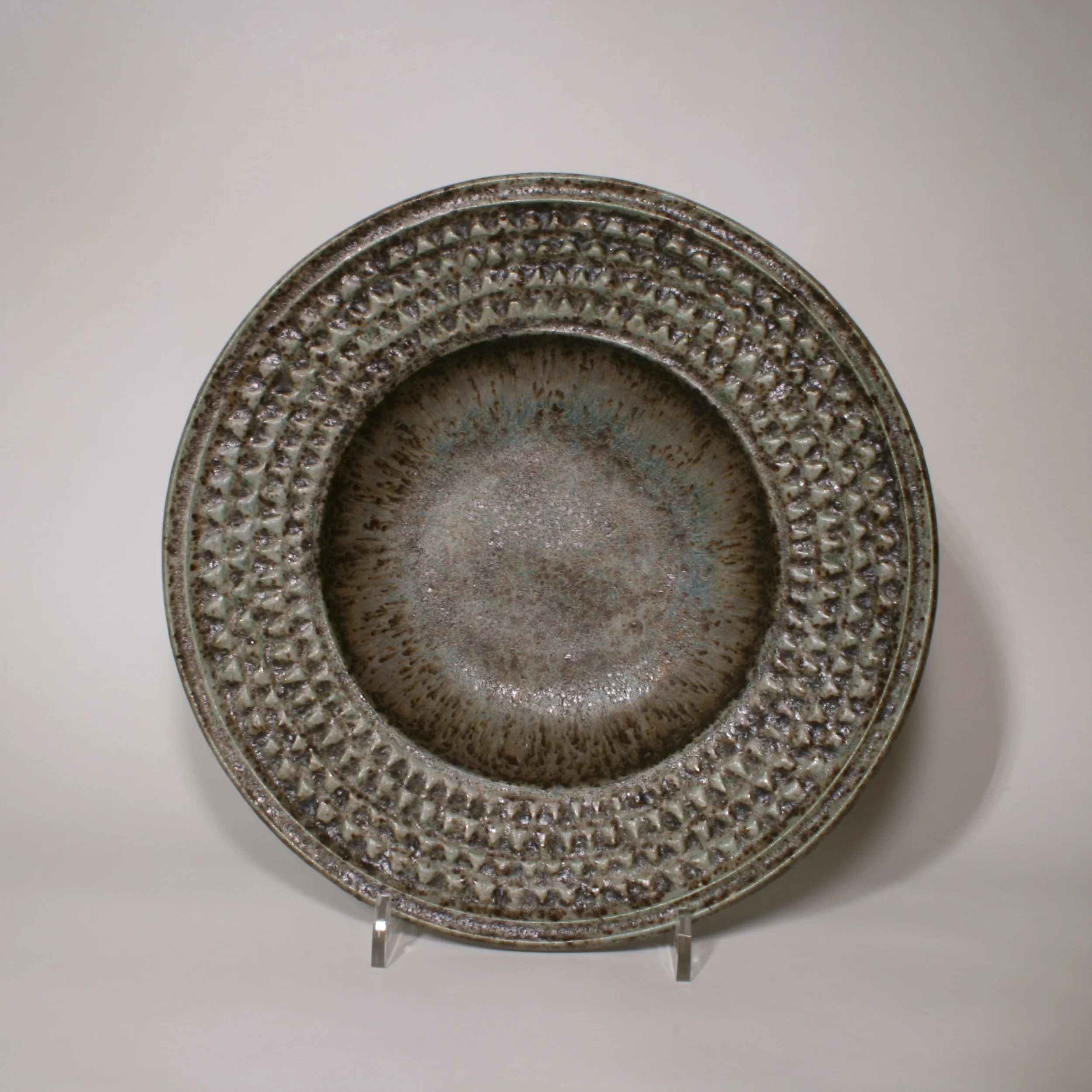 Erik.pløen.stoneware.plate.62.JPG