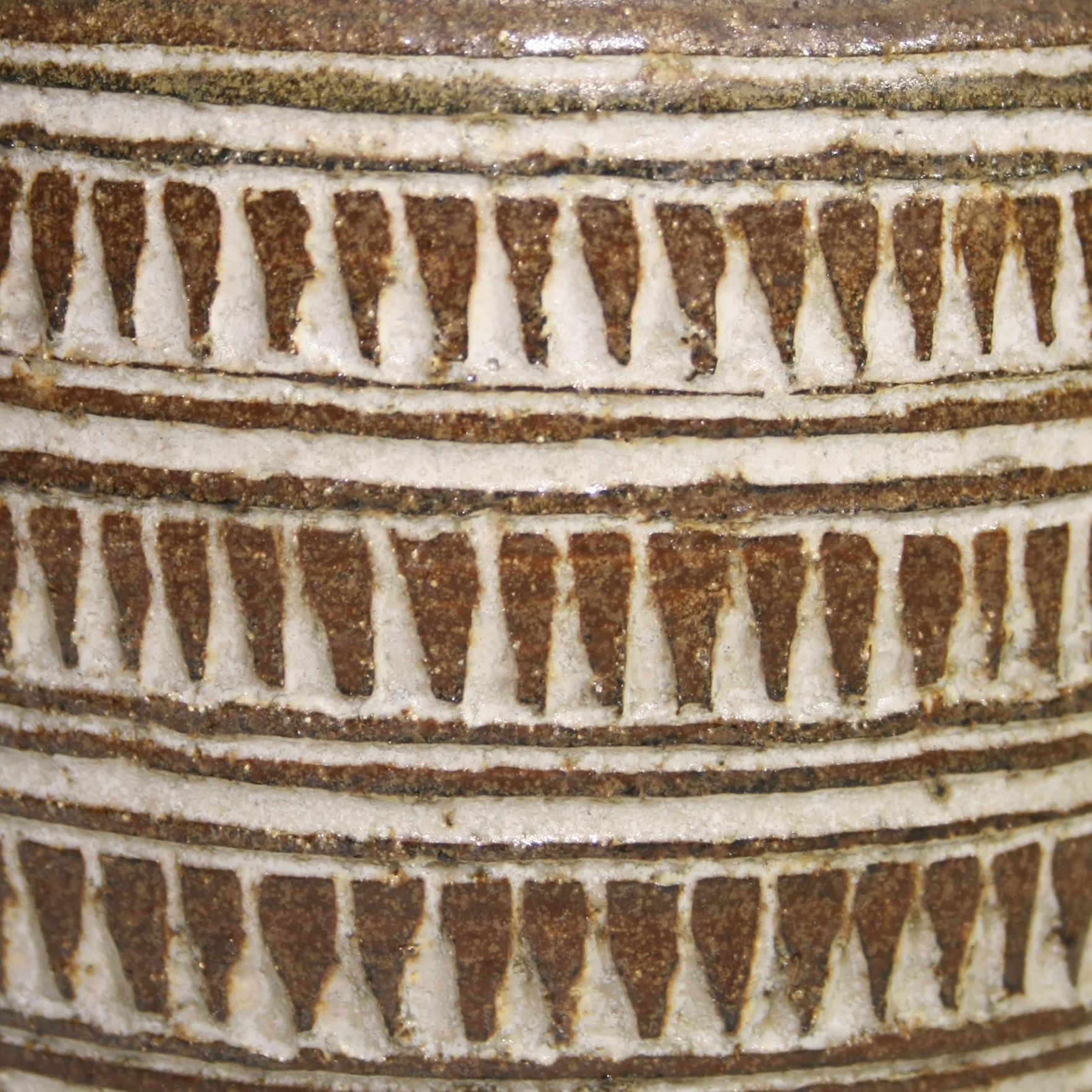 Finn.Hald.stoneware.bowl.65.1.jpg