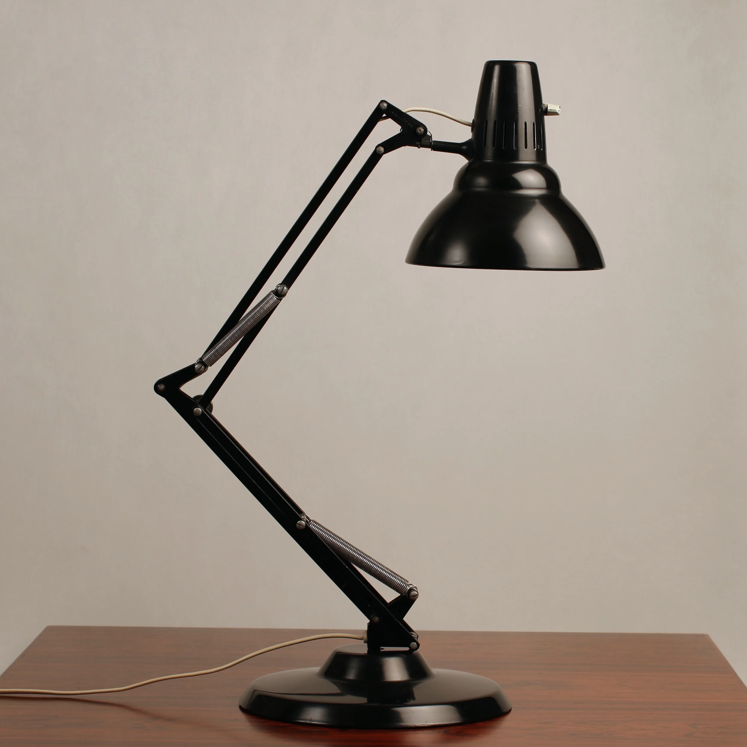 Luxo lampe jac jacobsen form & function .JPG