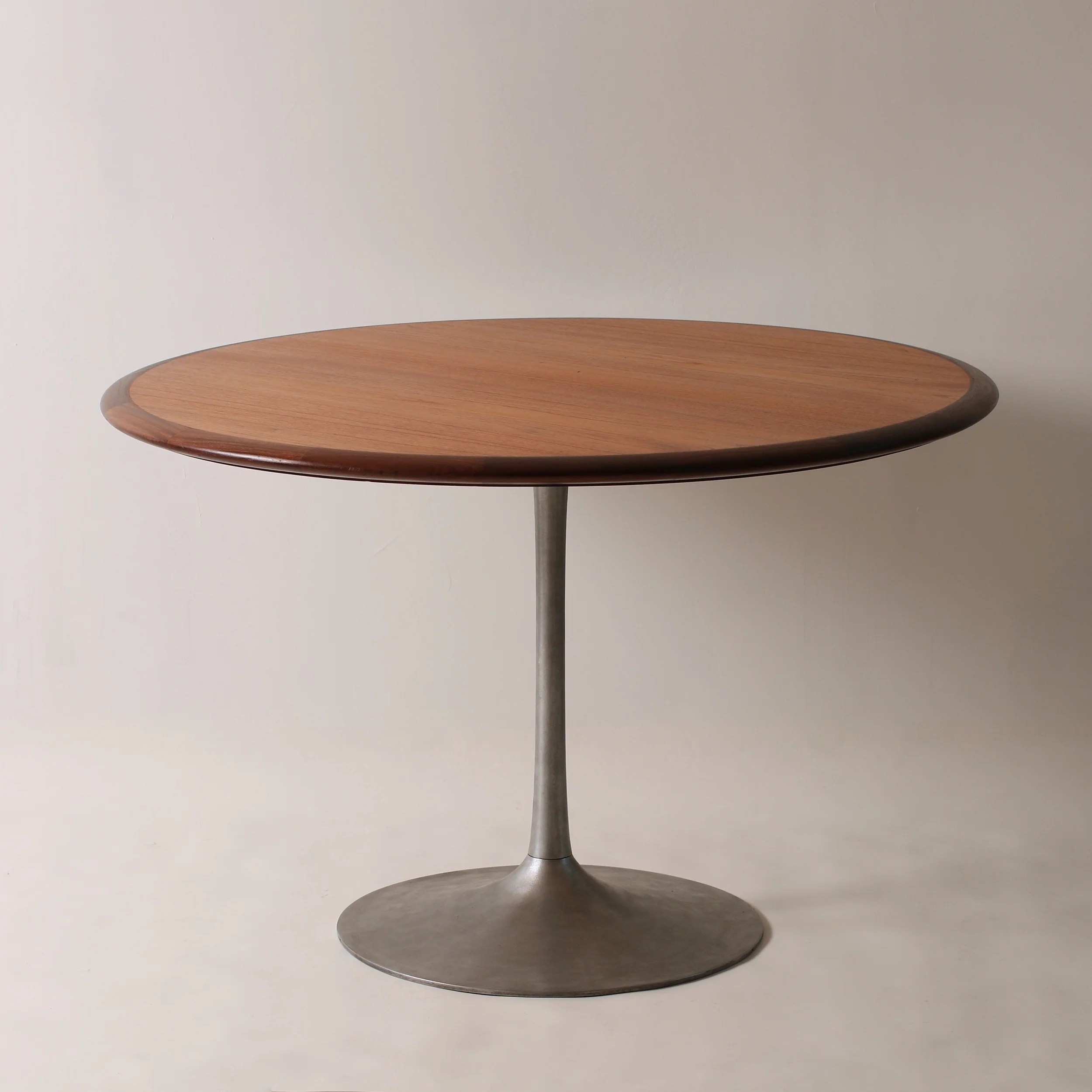 Scandinavian dining table Form & Function.jpg