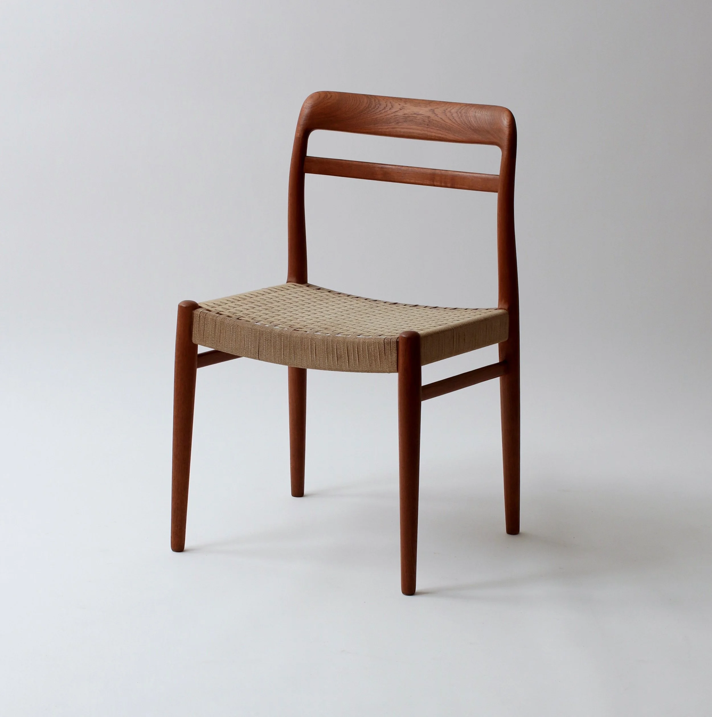 Alf Aarseth Gustav Bahus 145 Form & Function .jpg