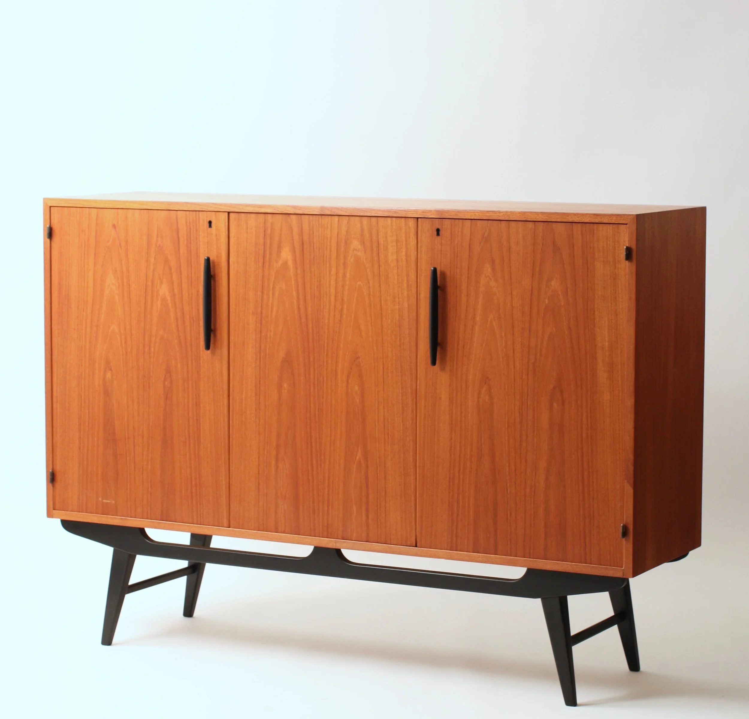 Hugo Troeds sideboard Form & Function1.jpg