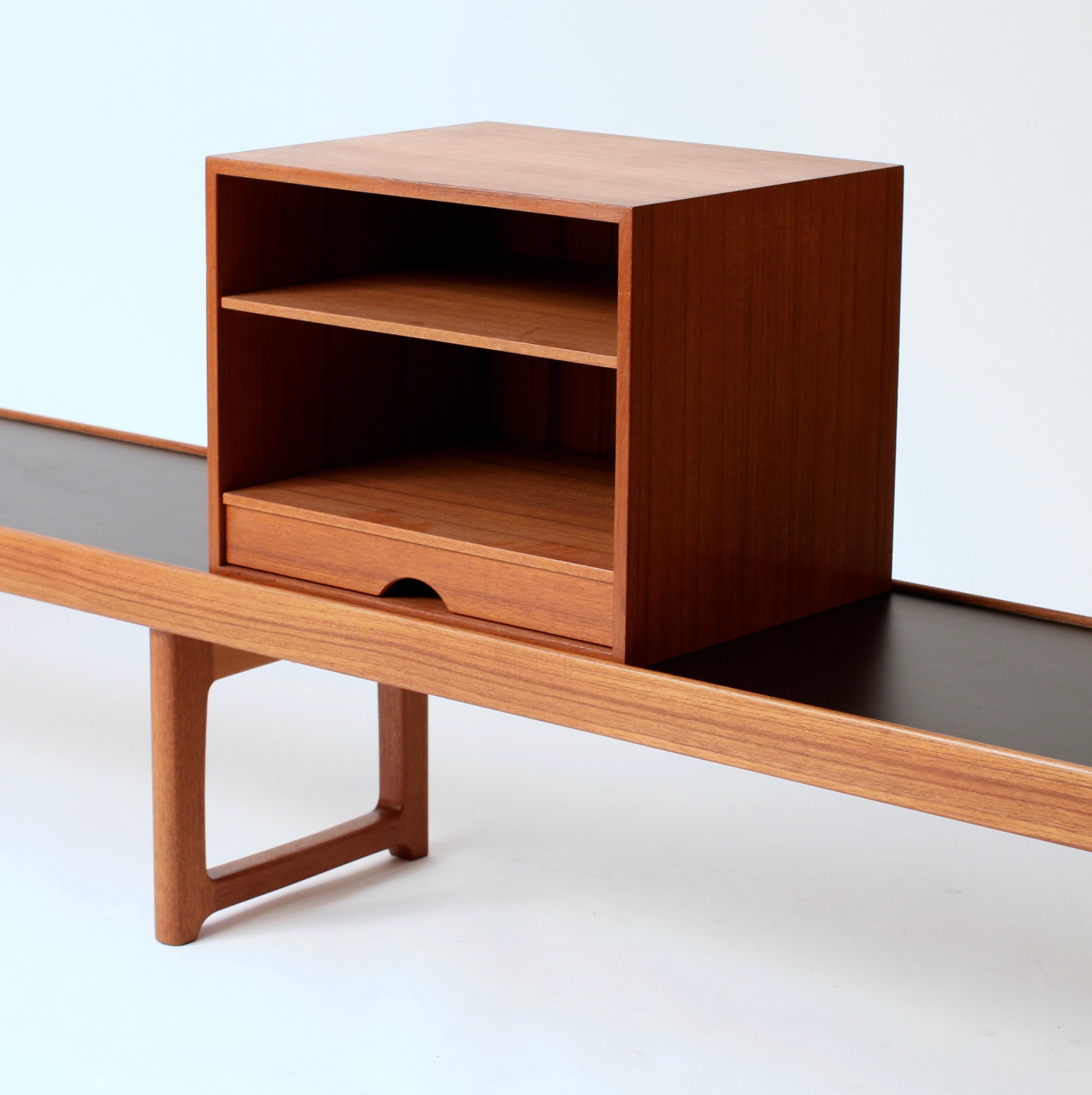 Torbjørn Afdal krobo bench modul Form & Function3.jpg